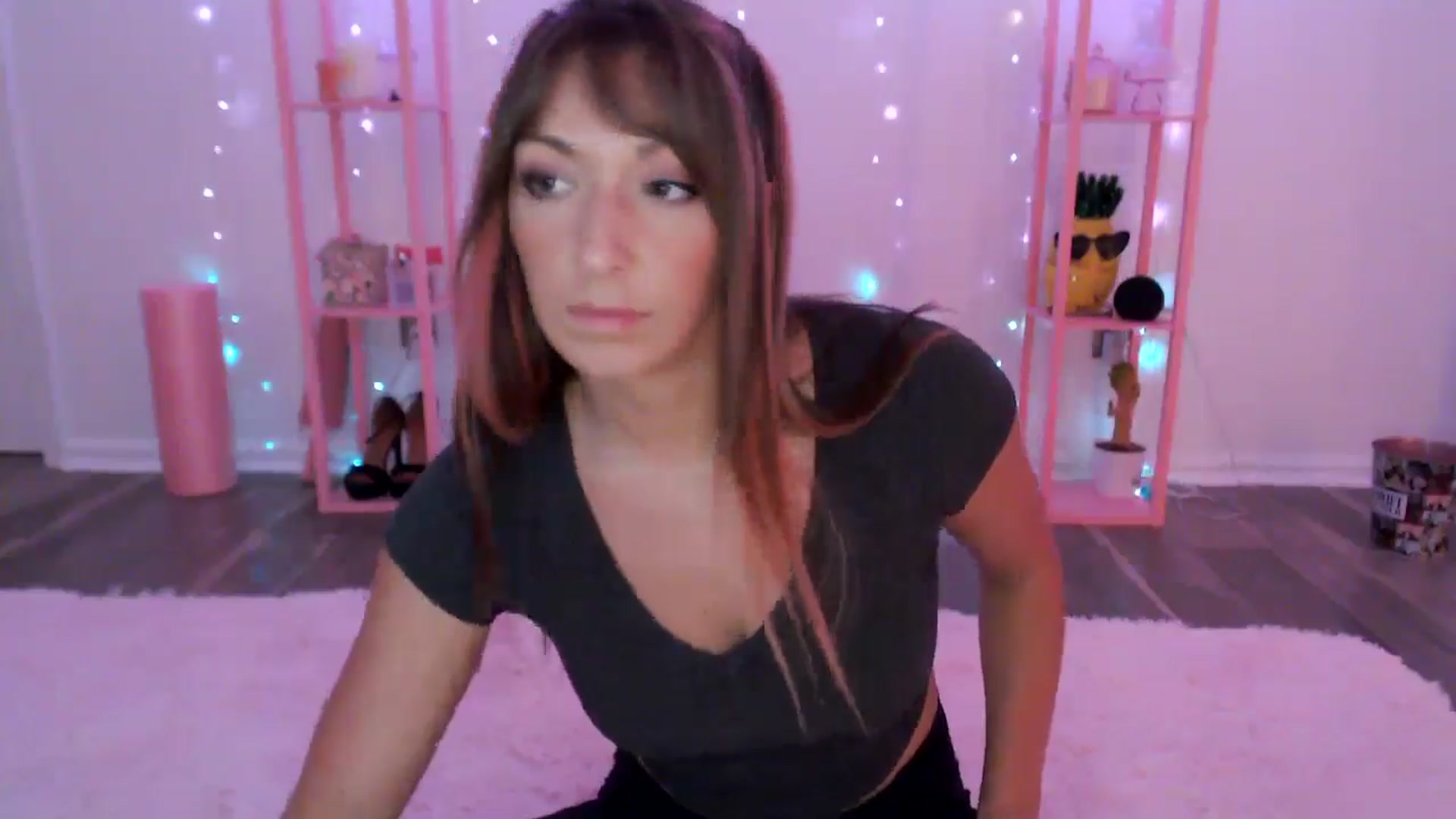 Gallery image thumbnail from AnnaFaux's myfreecams stream on, 07/09/2024, 23:26 image 2 of 20