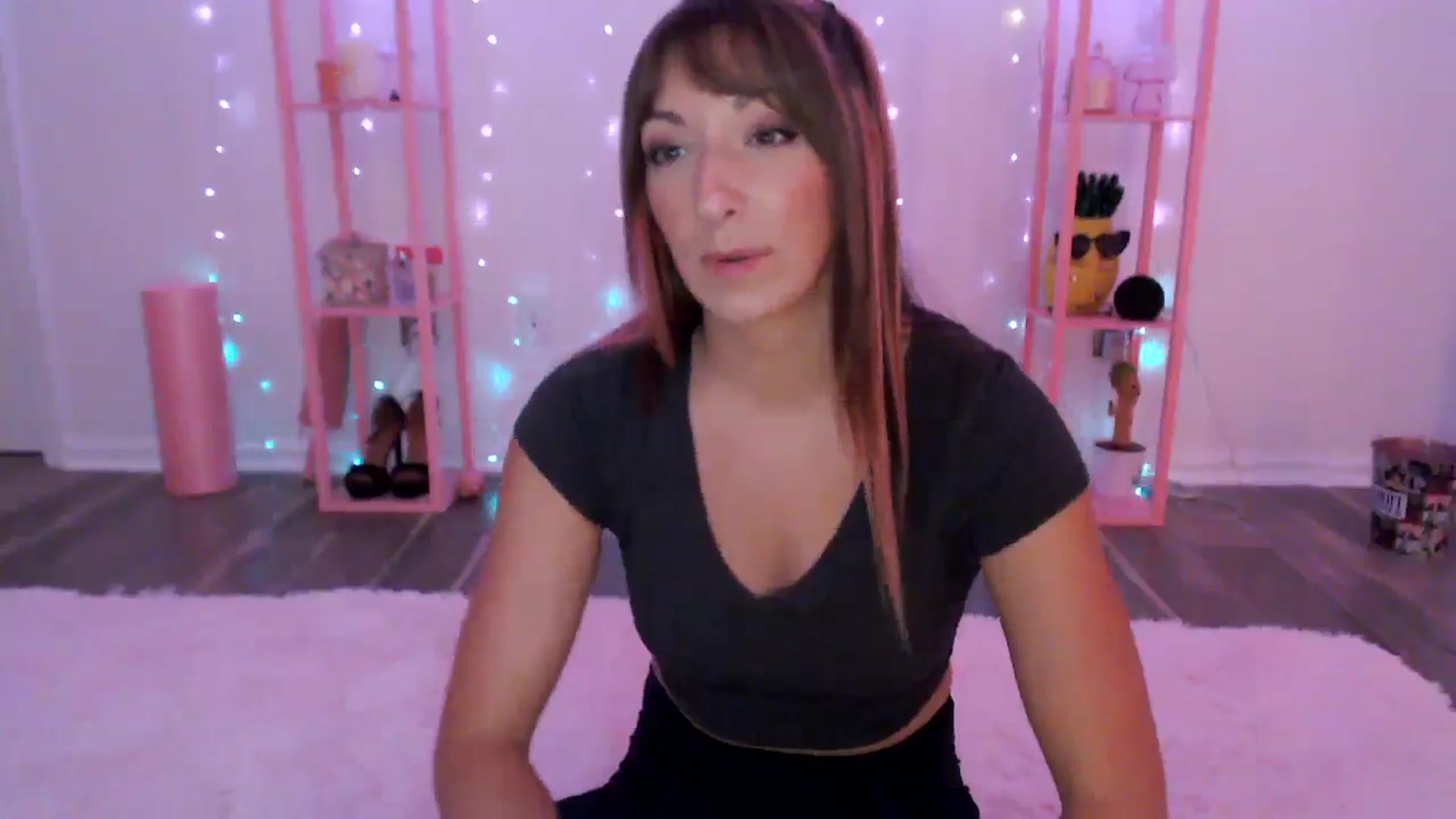 Gallery image thumbnail from AnnaFaux's myfreecams stream on, 07/09/2024, 23:26 image 6 of 20