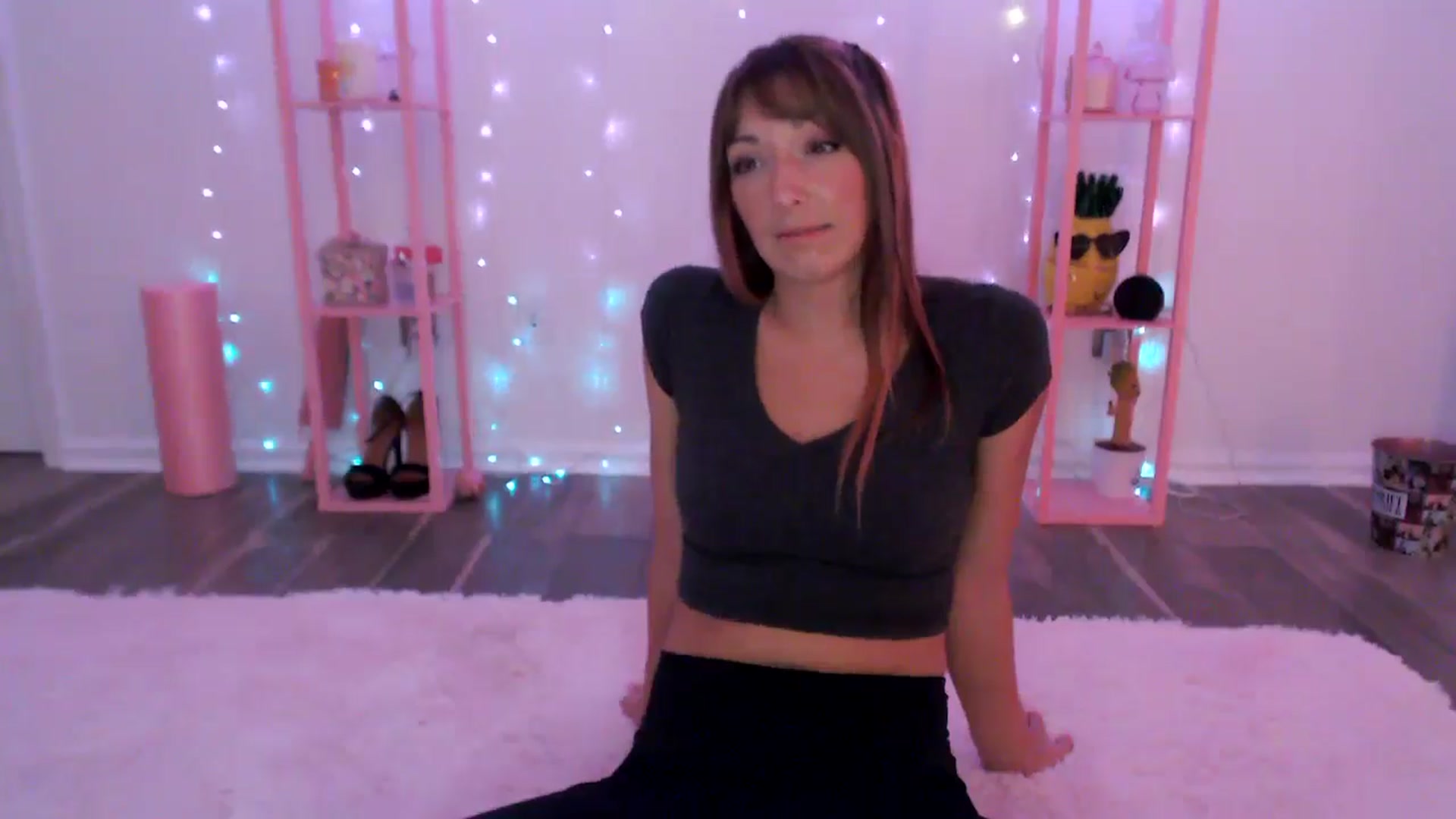 Gallery image thumbnail from AnnaFaux's myfreecams stream on, 07/09/2024, 23:26 image 4 of 20