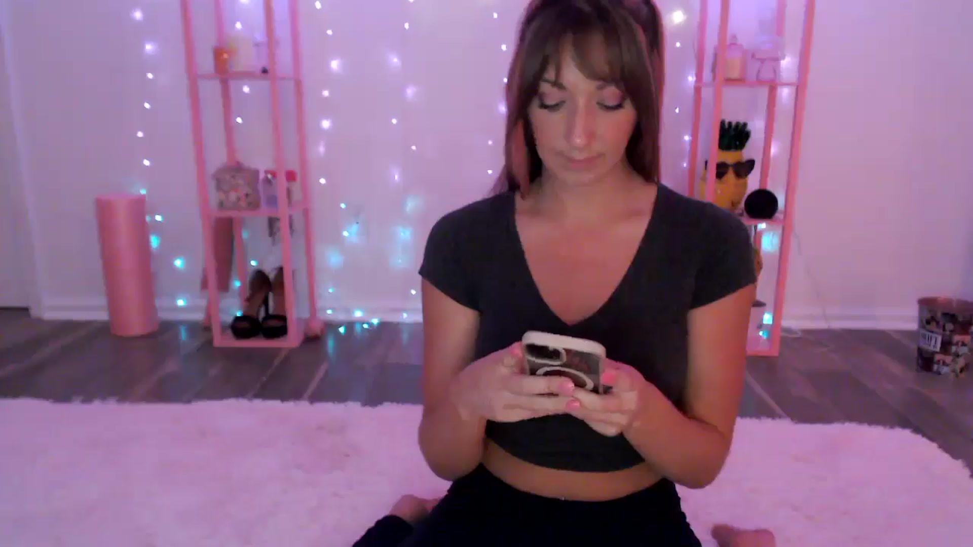 Gallery image thumbnail from AnnaFaux's myfreecams stream on, 07/09/2024, 23:26 image 18 of 20