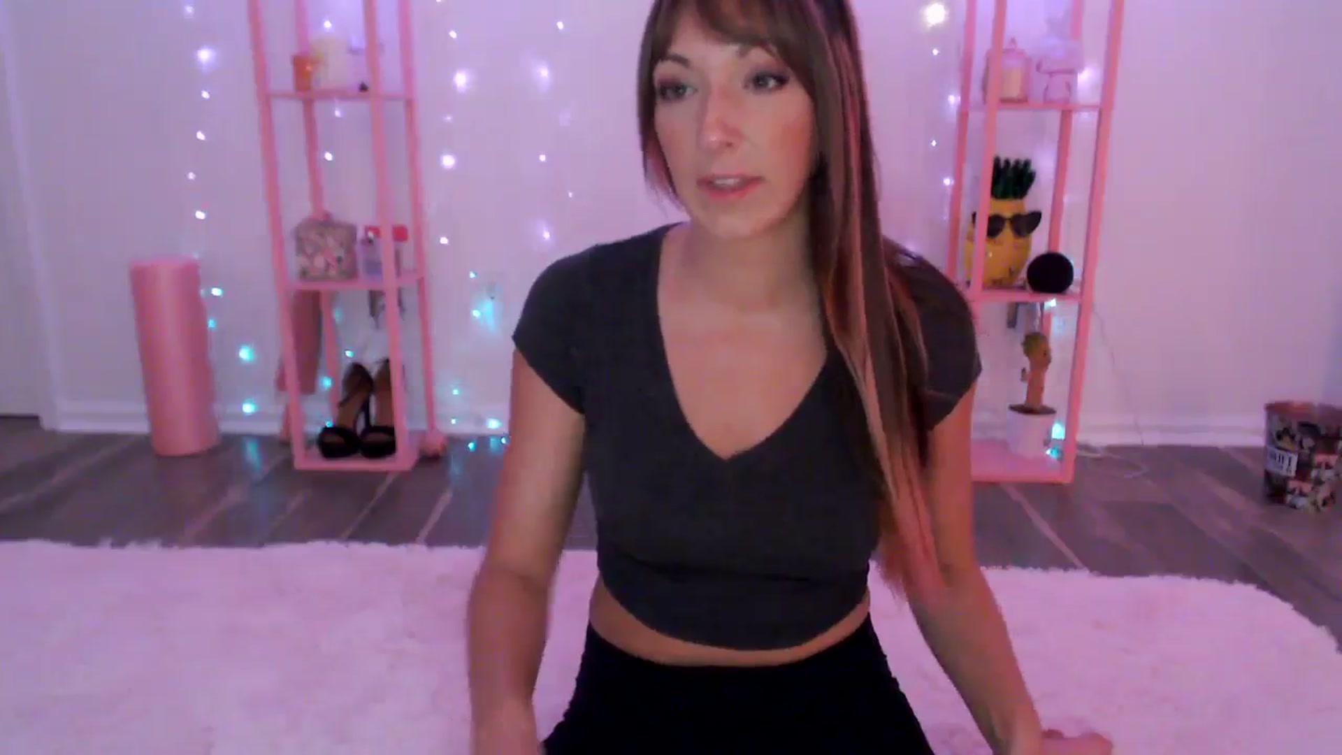 Gallery image thumbnail from AnnaFaux's myfreecams stream on, 07/09/2024, 23:26 image 13 of 20