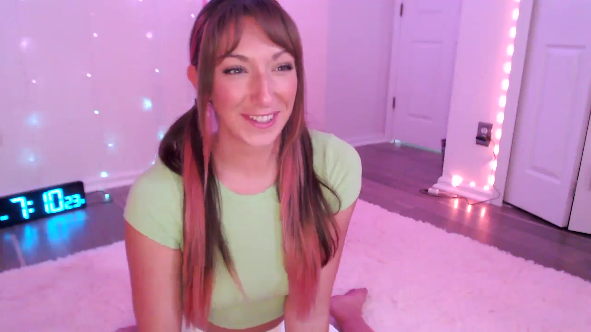 Gallery image thumbnail from AnnaFaux's myfreecams stream on, 07/11/2024, 23:27 image 3 of 20
