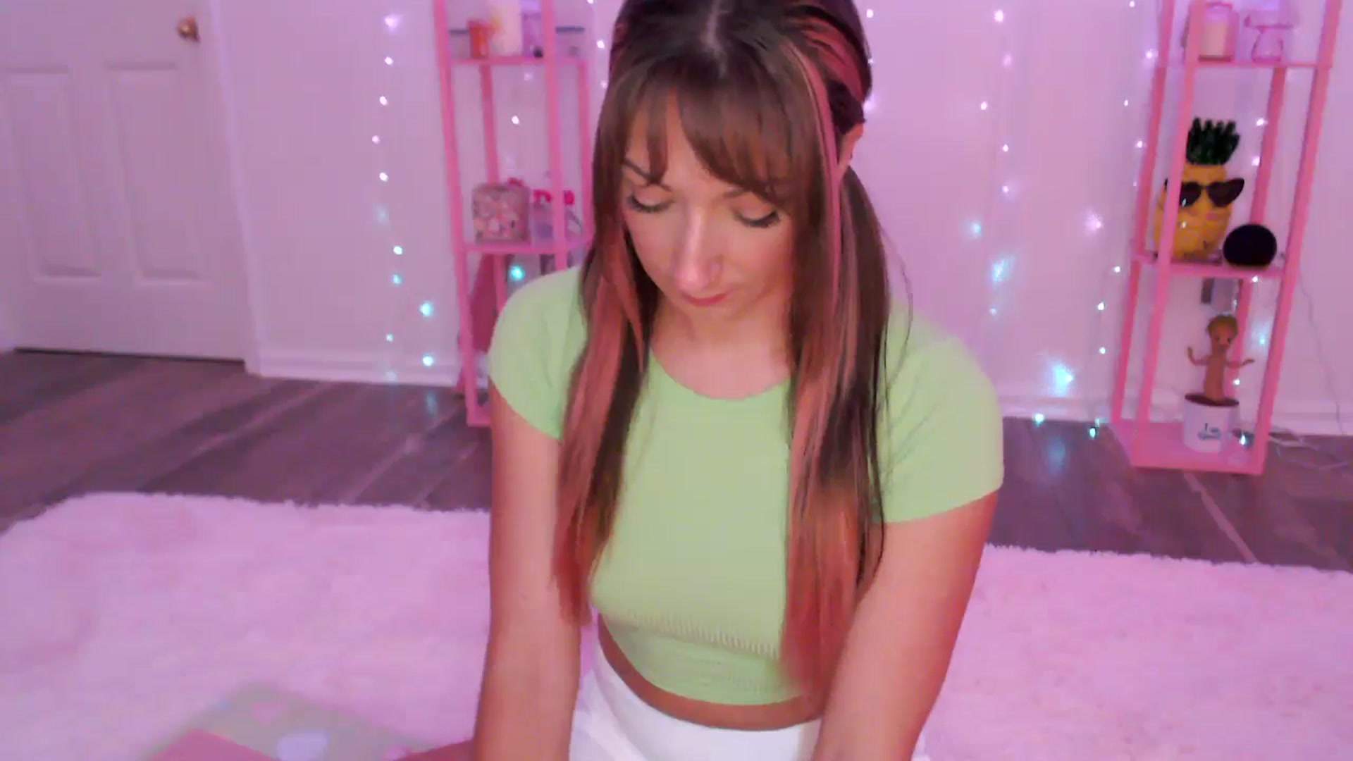 Gallery image thumbnail from AnnaFaux's myfreecams stream on, 07/11/2024, 23:27 image 14 of 20