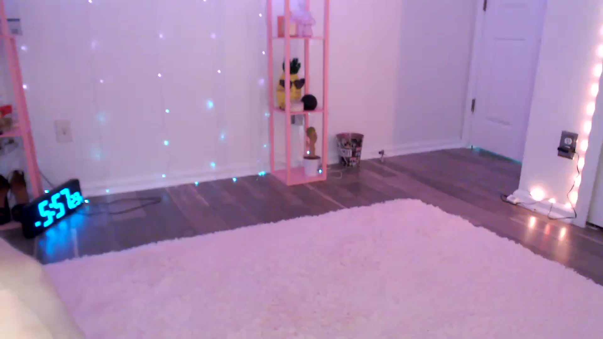 Gallery image thumbnail from AnnaFaux's myfreecams stream on, 07/16/2024, 22:14 image 1 of 20