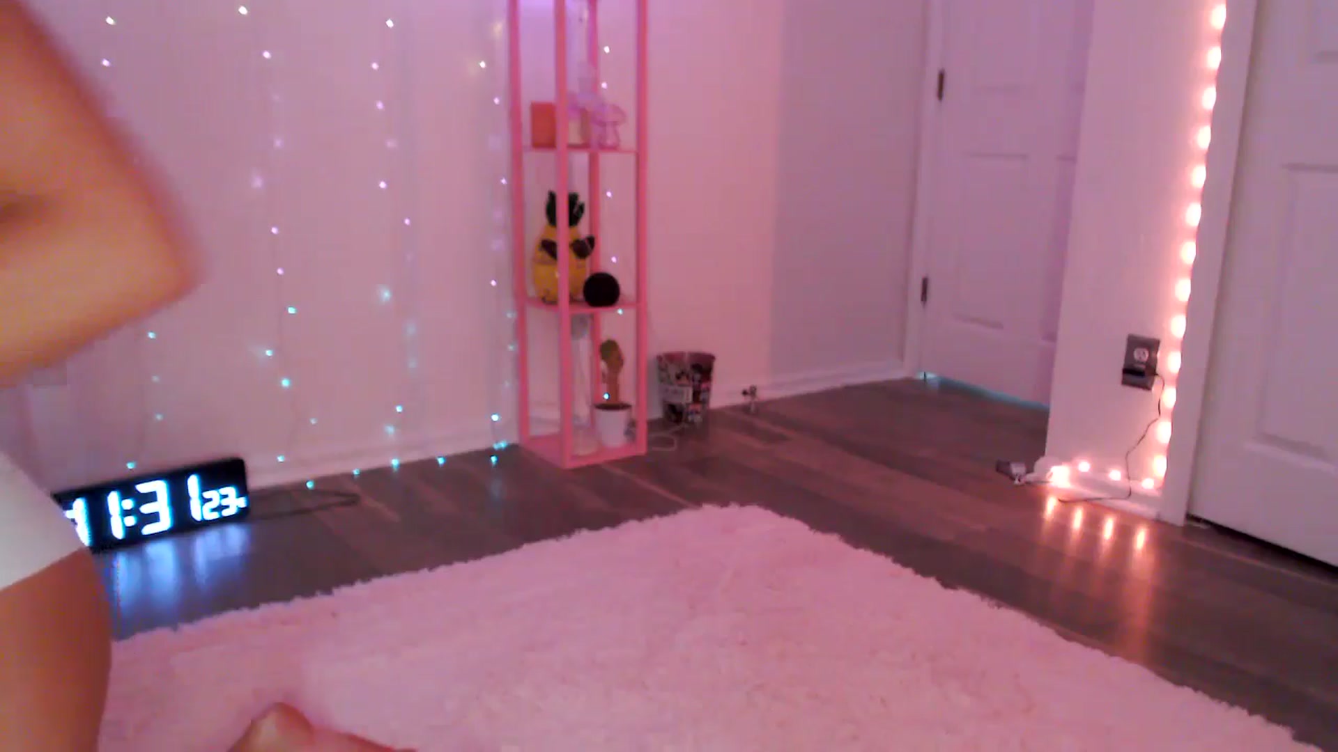 Gallery image thumbnail from AnnaFaux's myfreecams stream on, 07/22/2024, 15:41 image 9 of 20