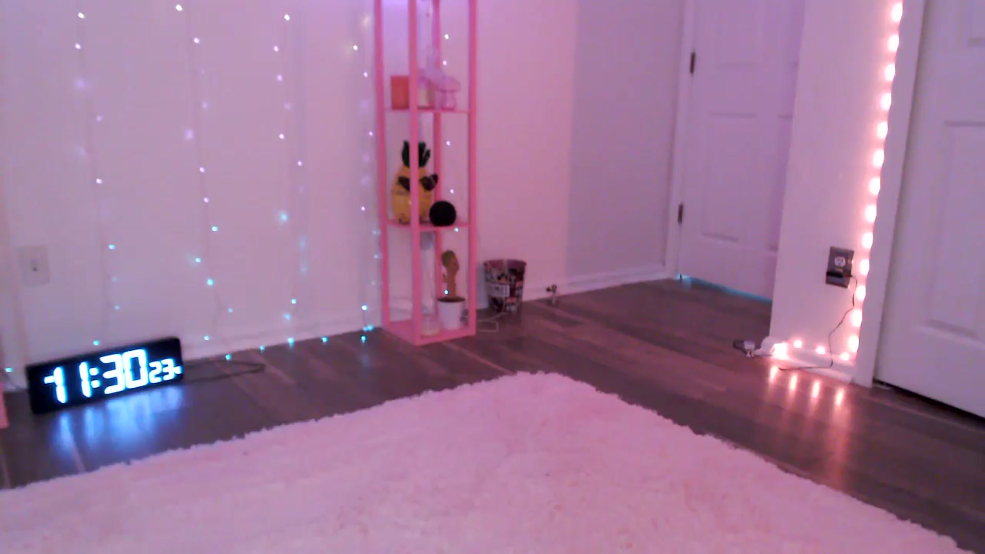 Gallery image thumbnail from AnnaFaux's myfreecams stream on, 07/22/2024, 15:41 image 8 of 20
