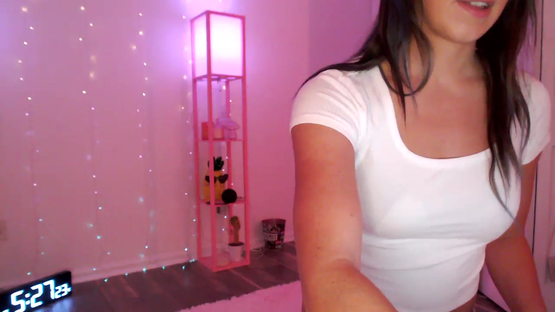 Gallery image thumbnail from AnnaFaux's myfreecams stream on, 07/26/2024, 23:04 image 3 of 20