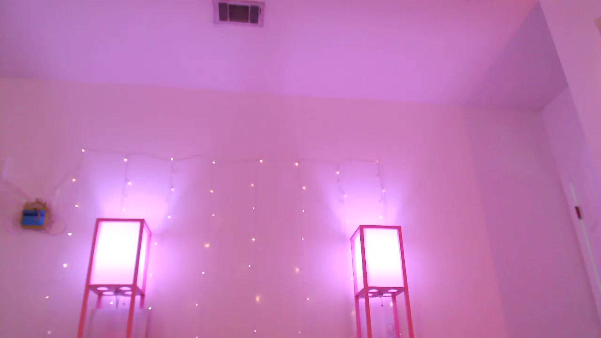 Gallery image thumbnail from AnnaFaux's myfreecams stream on, 07/30/2024, 24:38 image 2 of 20