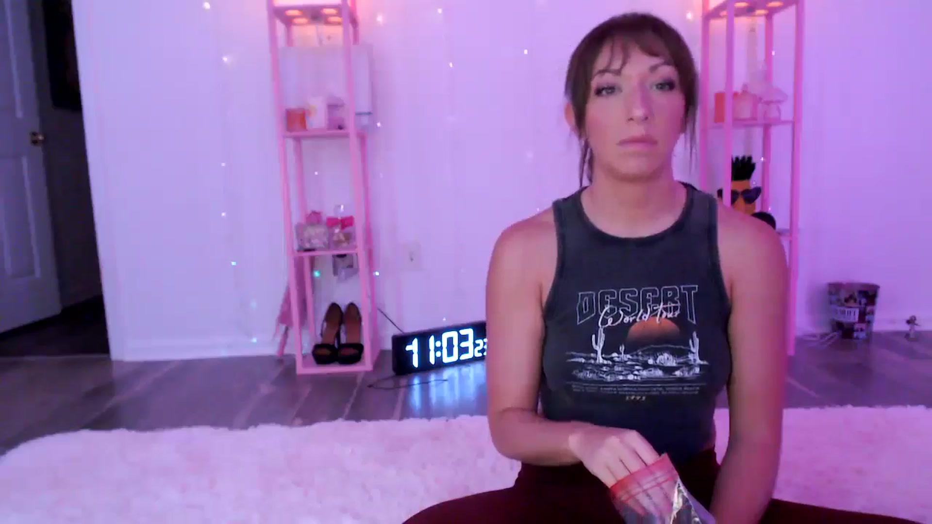 Gallery image thumbnail from AnnaFaux's myfreecams stream on, 07/30/2024, 15:33 image 14 of 20