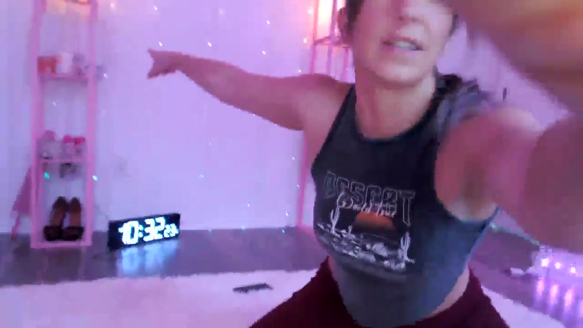 Gallery image thumbnail from AnnaFaux's myfreecams stream on, 07/30/2024, 15:33 image 6 of 20