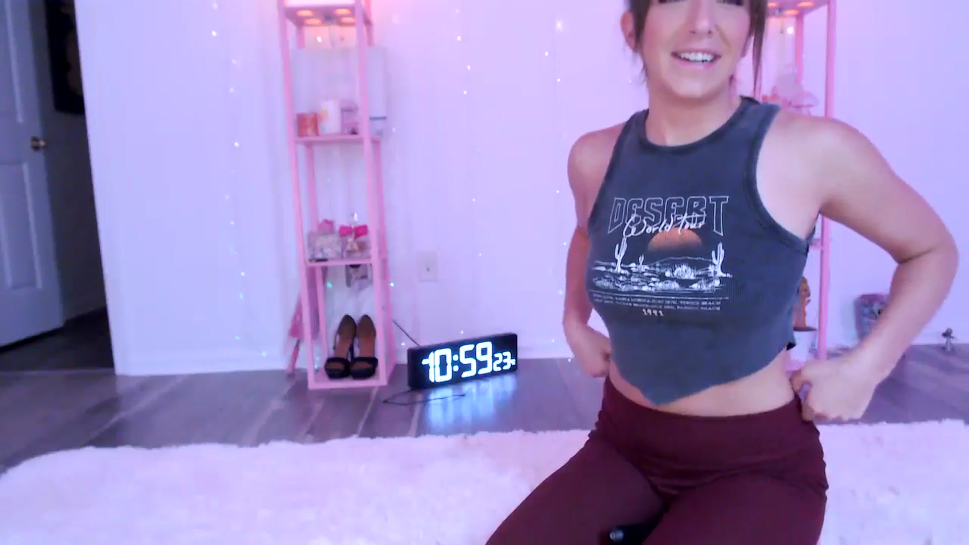 Gallery image thumbnail from AnnaFaux's myfreecams stream on, 07/30/2024, 15:33 image 13 of 20