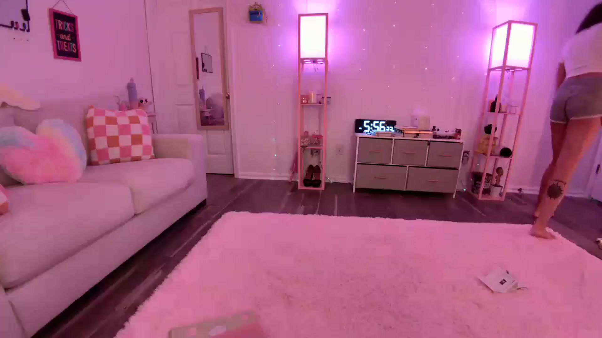 Gallery image thumbnail from AnnaFaux's myfreecams stream on, 08/06/2024, 22:10 image 12 of 20
