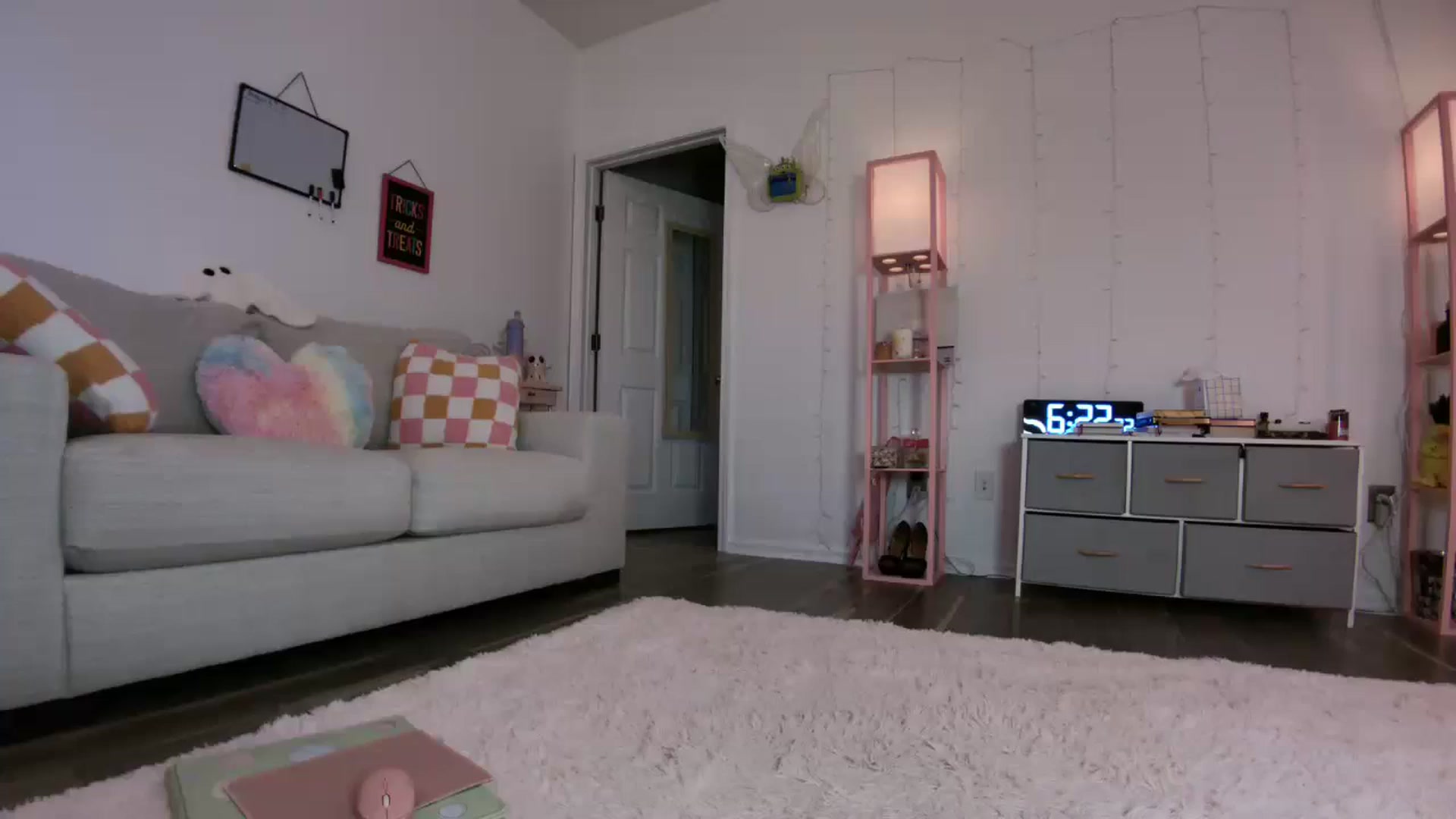 Gallery image thumbnail from AnnaFaux's myfreecams stream on, 08/06/2024, 22:48 image 4 of 20