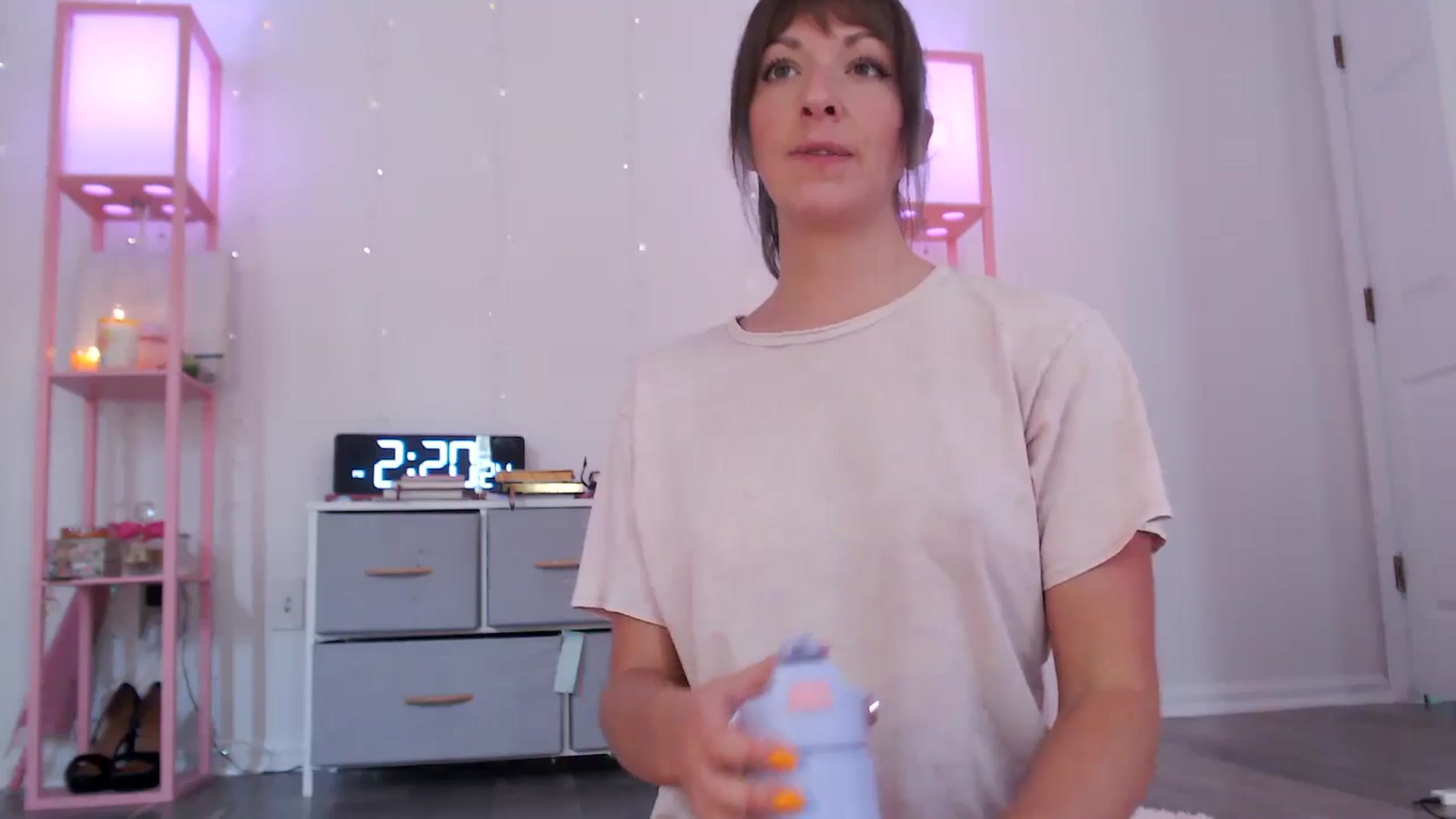 Gallery image thumbnail from AnnaFaux's myfreecams stream on, 08/09/2024, 18:52 image 7 of 20