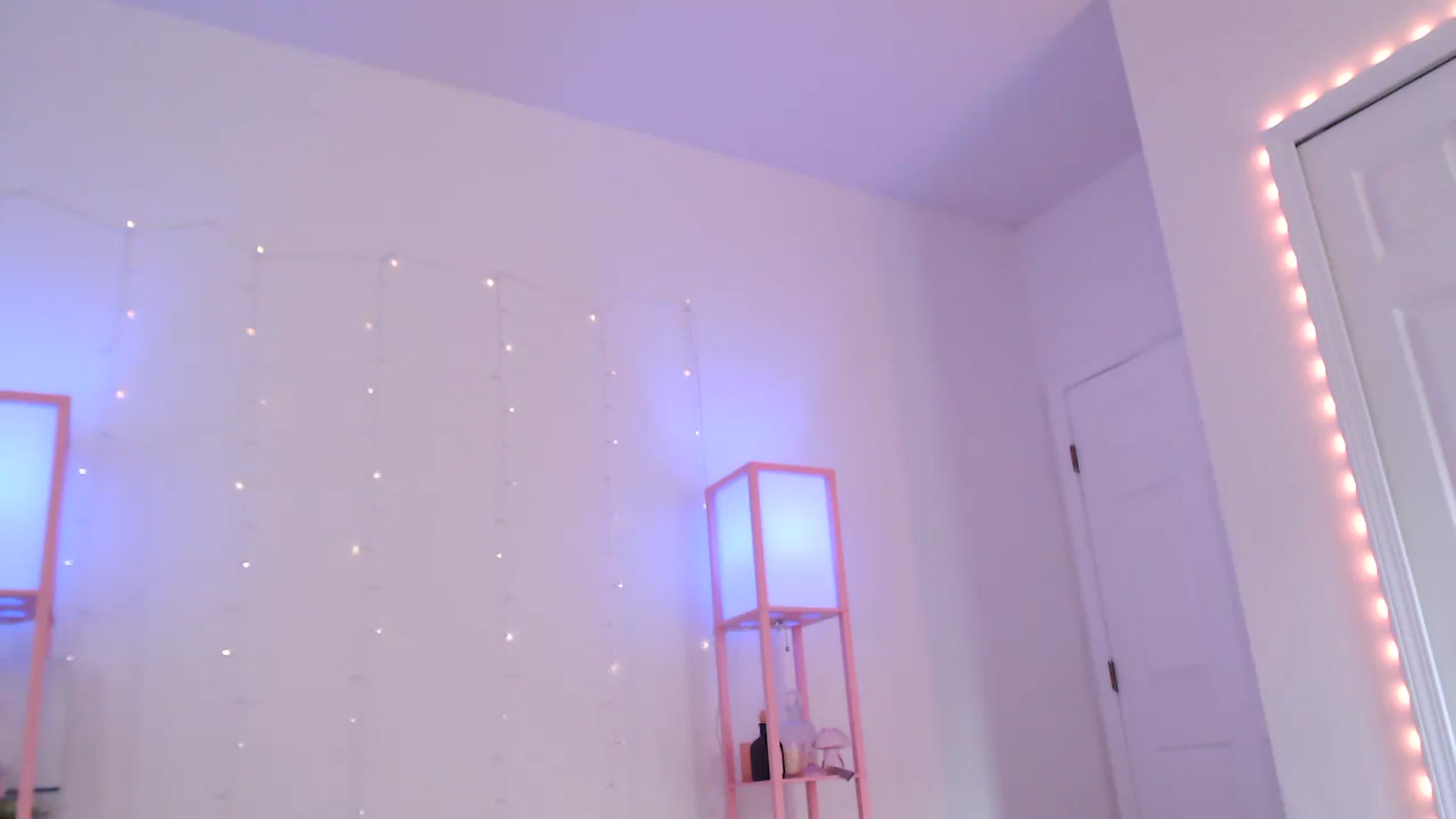 Gallery image thumbnail from AnnaFaux's myfreecams stream on, 08/10/2024, 15:38 image 14 of 20