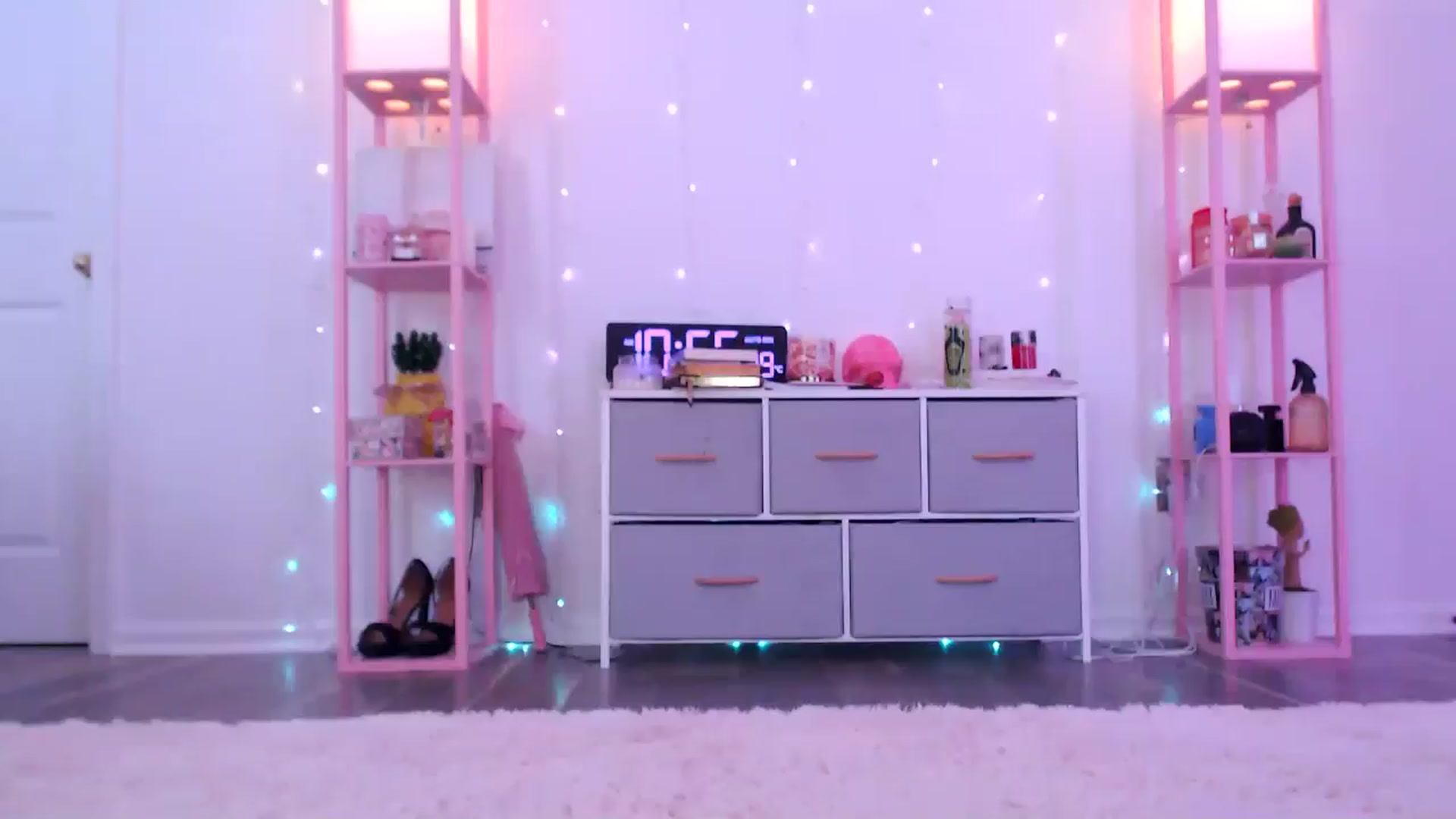 Gallery image thumbnail from AnnaFaux's myfreecams stream on, 09/24/2024, 15:33 image 1 of 20