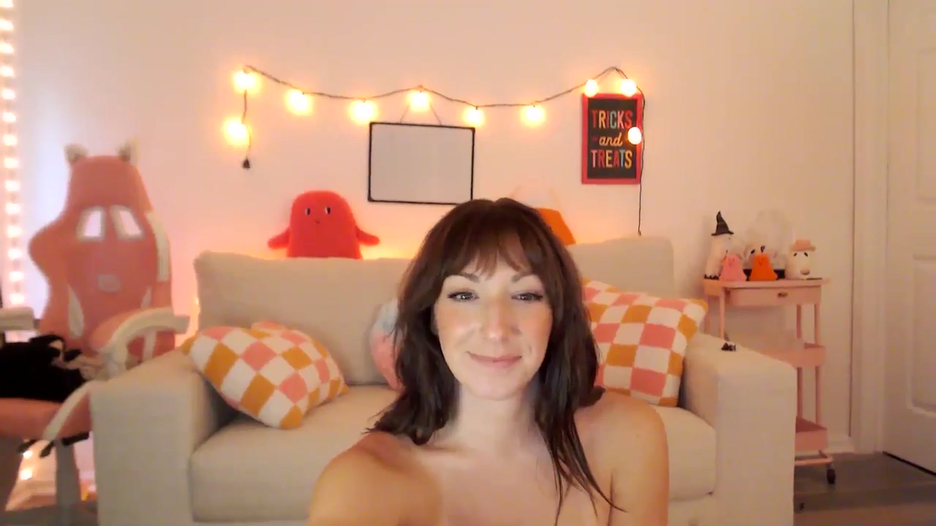 Gallery image thumbnail from AnnaFaux's myfreecams stream on, 10/09/2024, 17:24 image 20 of 20