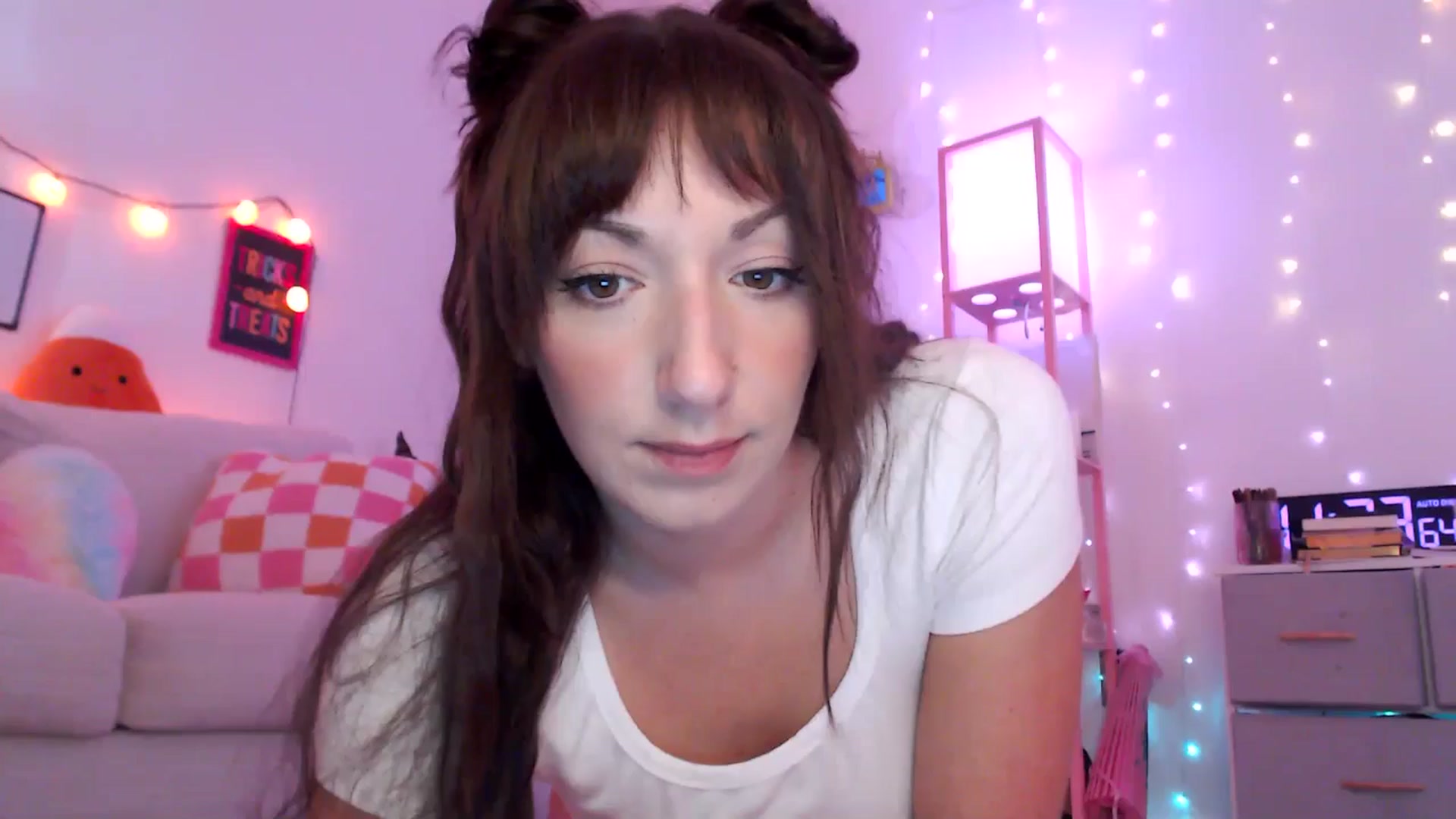 Gallery image thumbnail from AnnaFaux's myfreecams stream on, 10/17/2024, 16:19 image 3 of 20