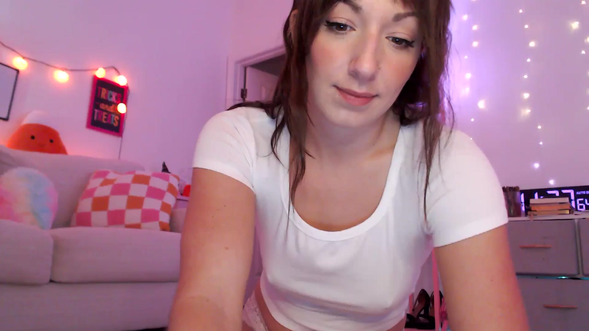 Gallery image thumbnail from AnnaFaux's myfreecams stream on, 10/17/2024, 16:19 image 5 of 20