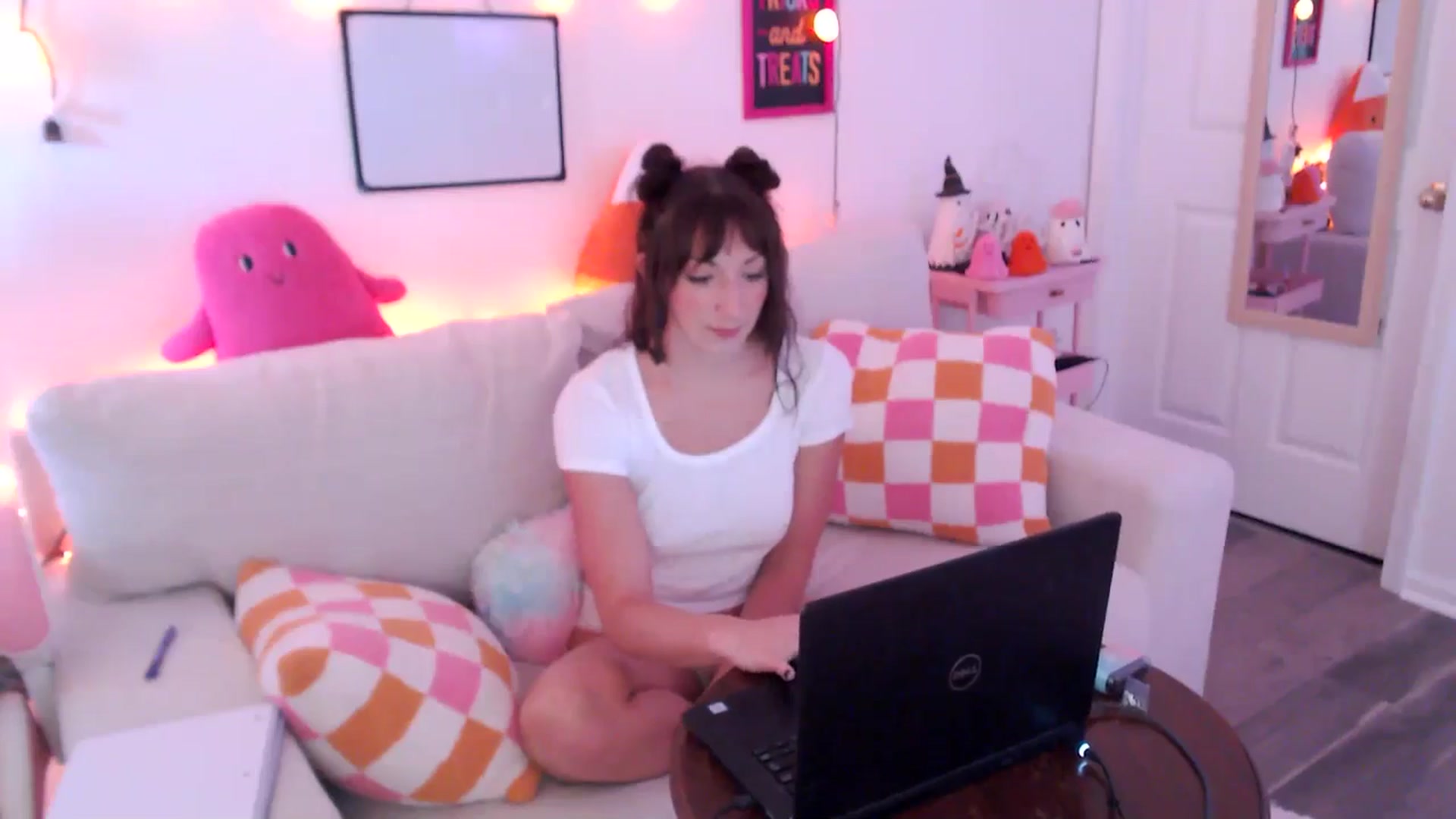 Gallery image thumbnail from AnnaFaux's myfreecams stream on, 10/17/2024, 17:13 image 4 of 20