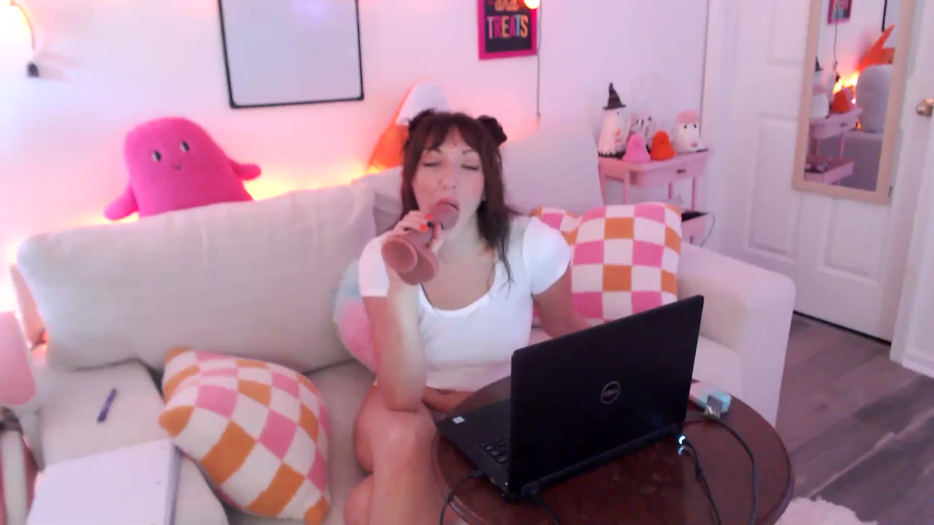 Gallery image thumbnail from AnnaFaux's myfreecams stream on, 10/17/2024, 17:13 image 8 of 20