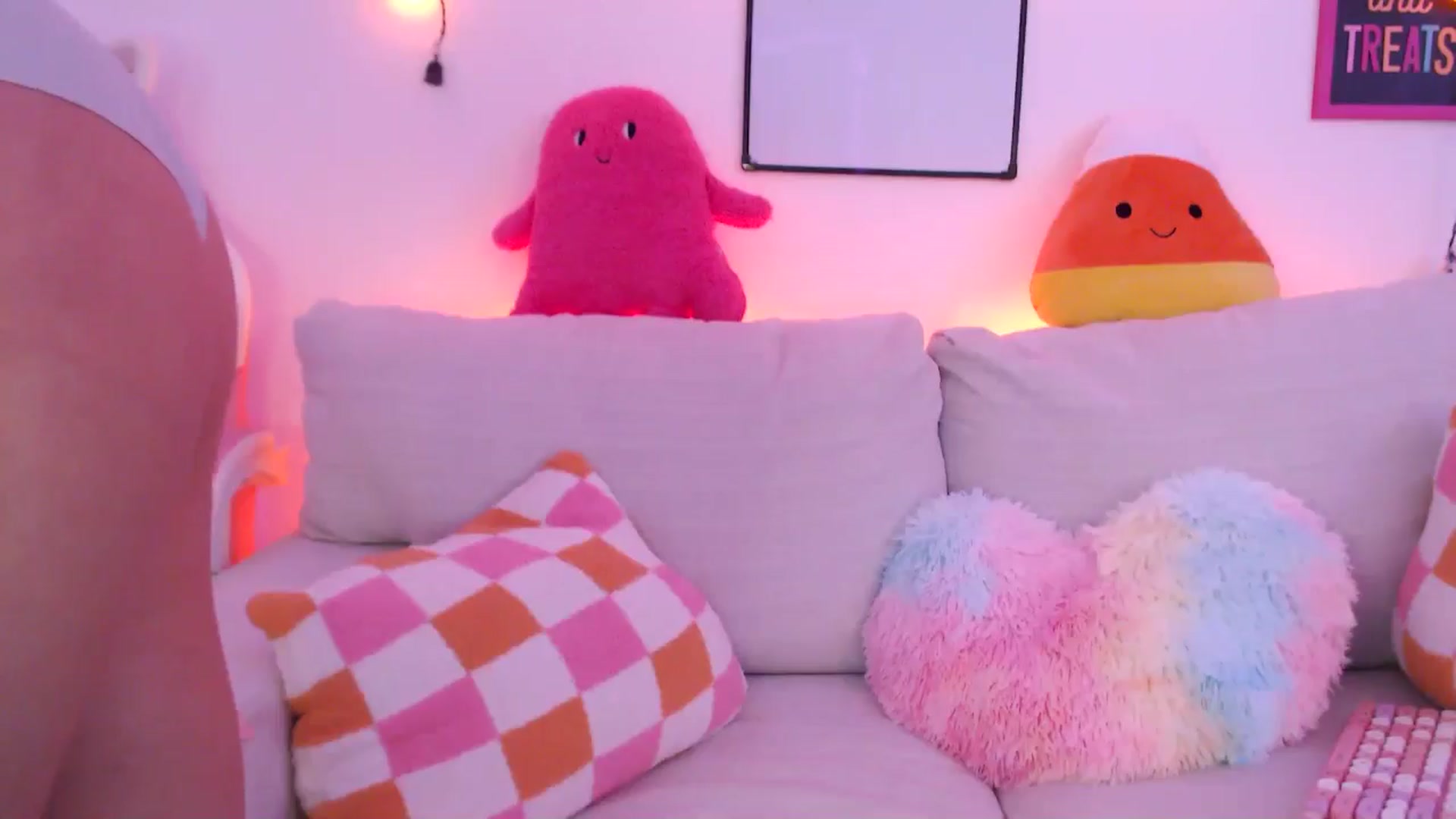 Gallery image thumbnail from AnnaFaux's myfreecams stream on, 10/19/2024, 17:43 image 2 of 20