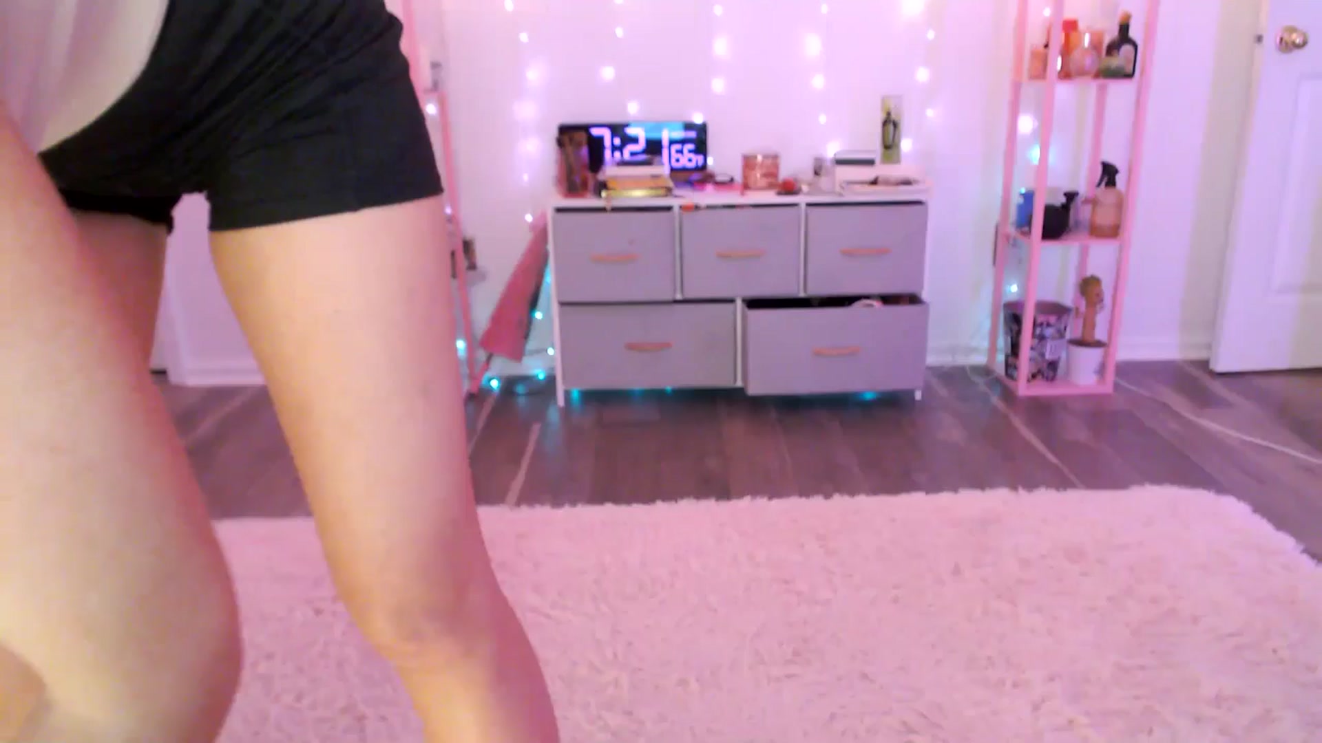 Gallery image thumbnail from AnnaFaux's myfreecams stream on, 10/22/2024, 23:29 image 16 of 20