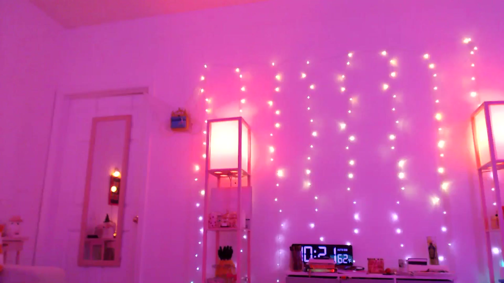 Gallery image thumbnail from AnnaFaux's myfreecams stream on, 10/23/2024, 02:48 image 18 of 20