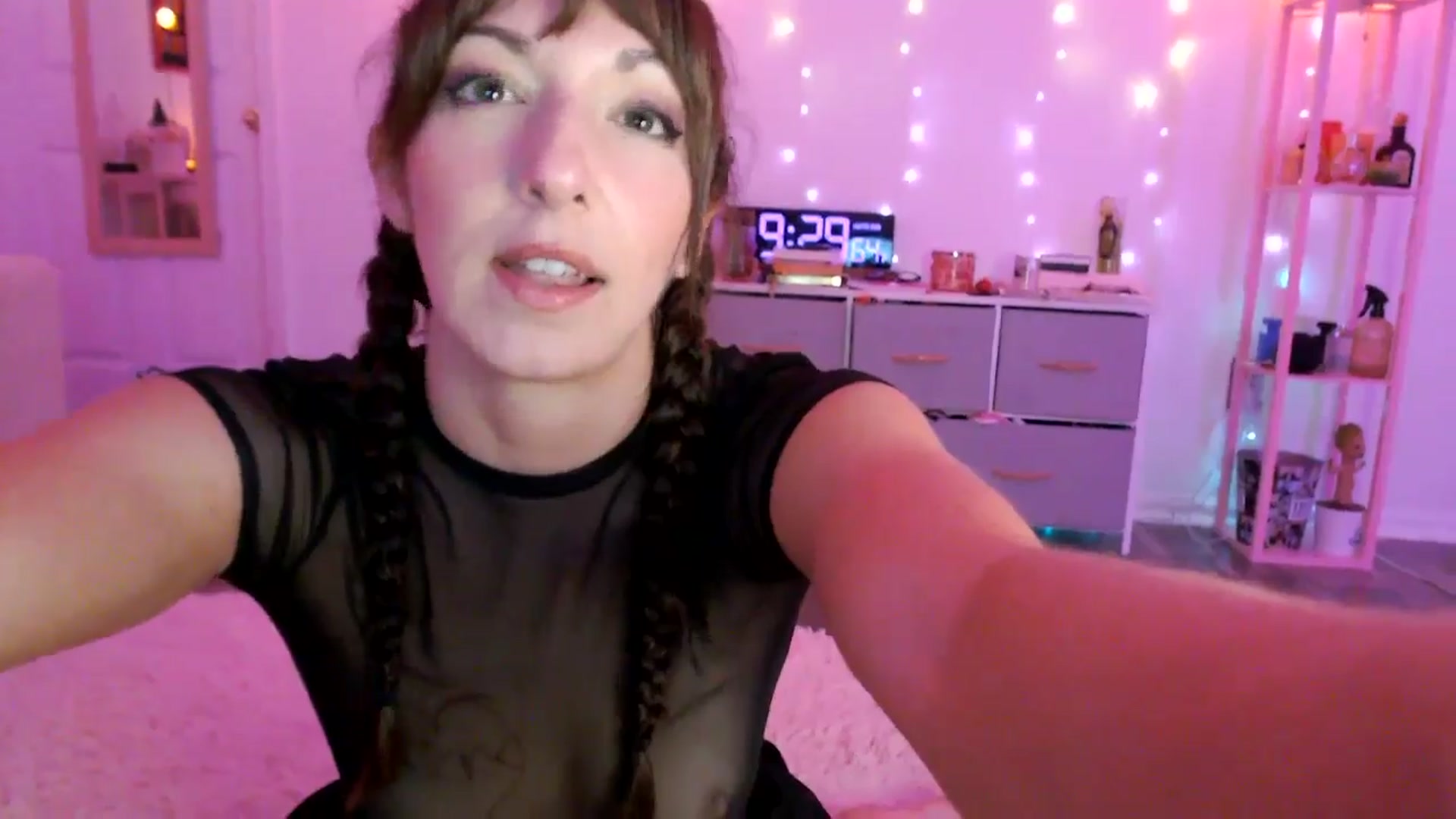 Gallery image thumbnail from AnnaFaux's myfreecams stream on, 10/23/2024, 02:48 image 11 of 20