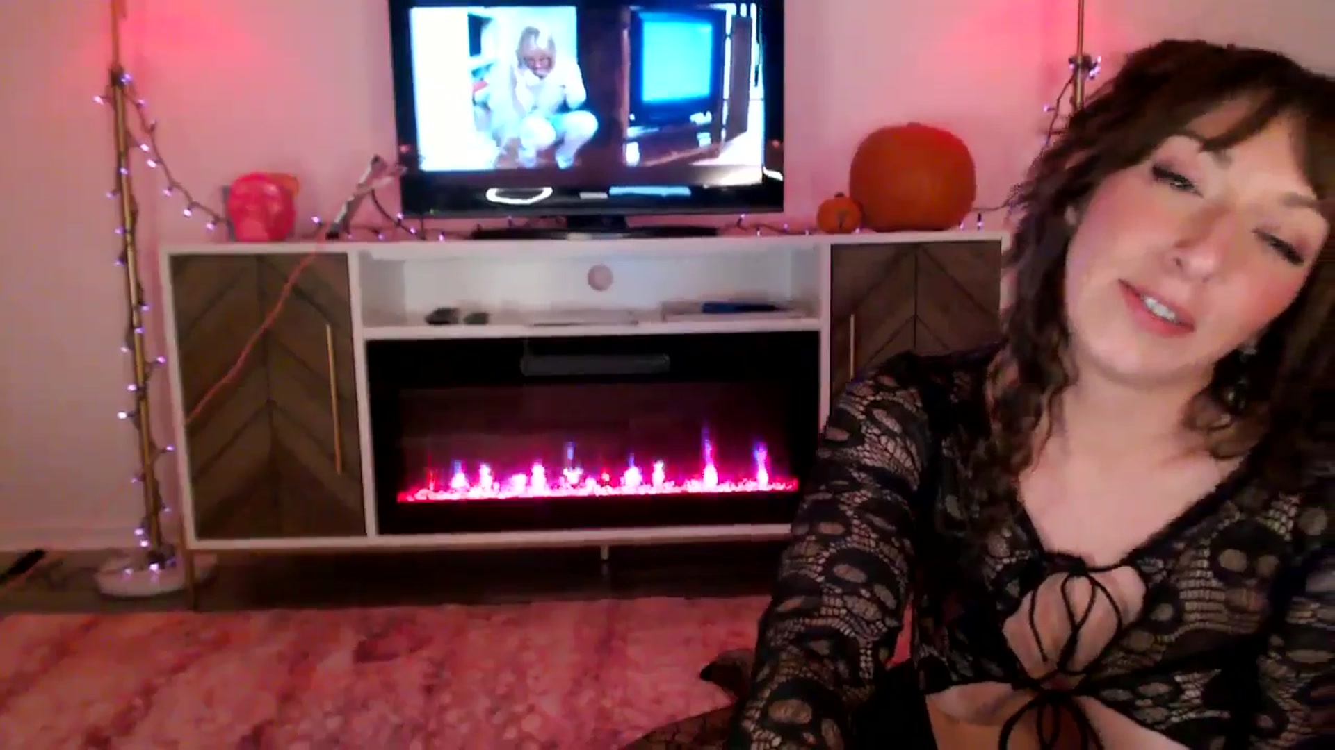 Gallery image thumbnail from AnnaFaux's myfreecams stream on, 10/24/2024, 23:57 image 10 of 20
