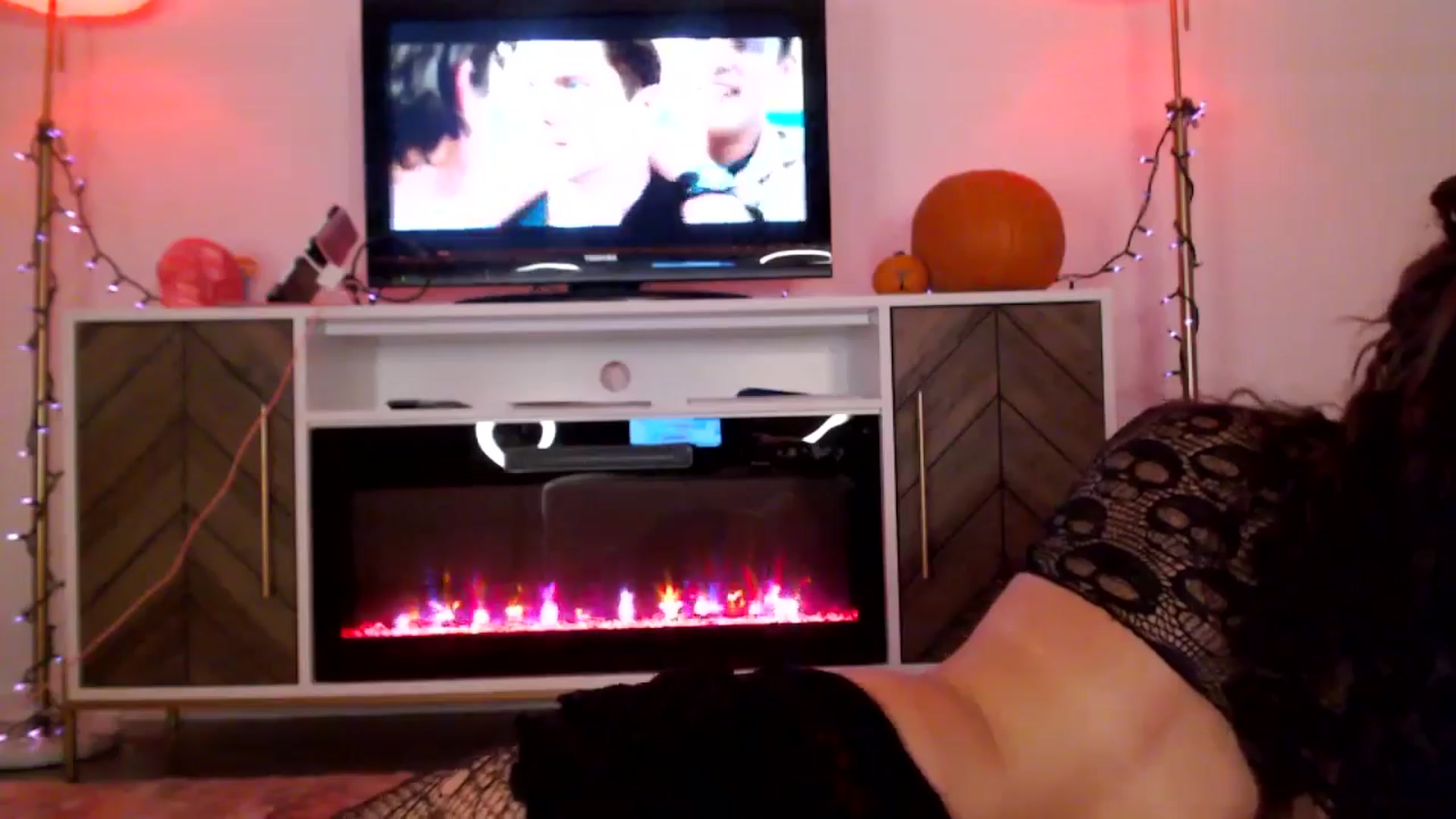 Gallery image thumbnail from AnnaFaux's myfreecams stream on, 10/25/2024, 24:17 image 12 of 20