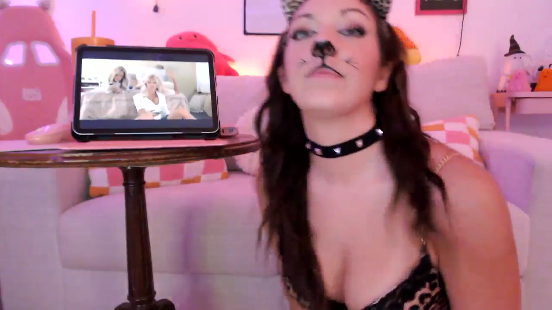 Gallery image thumbnail from AnnaFaux's myfreecams stream on, 10/27/2024, 24:04 image 2 of 20