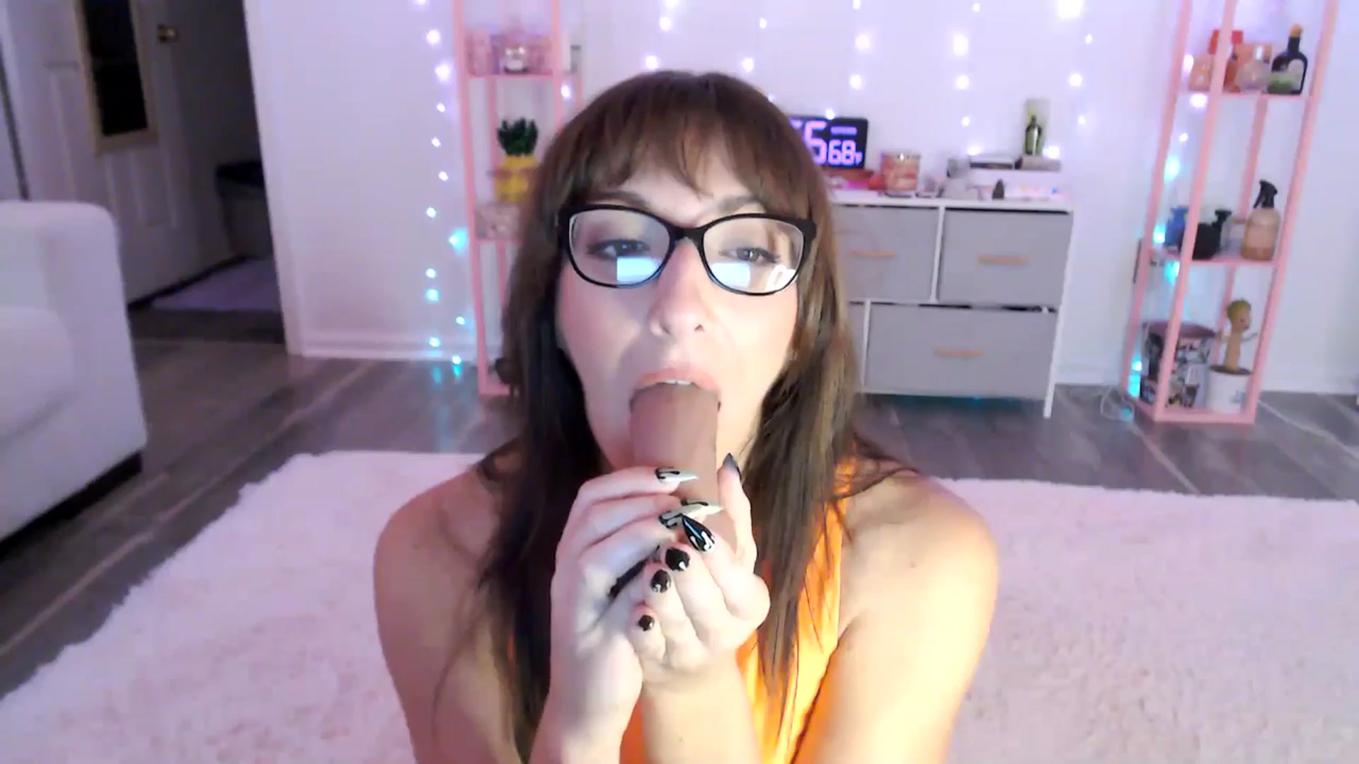 Gallery image thumbnail from AnnaFaux's myfreecams stream on, 10/29/2024, 22:27 image 9 of 20