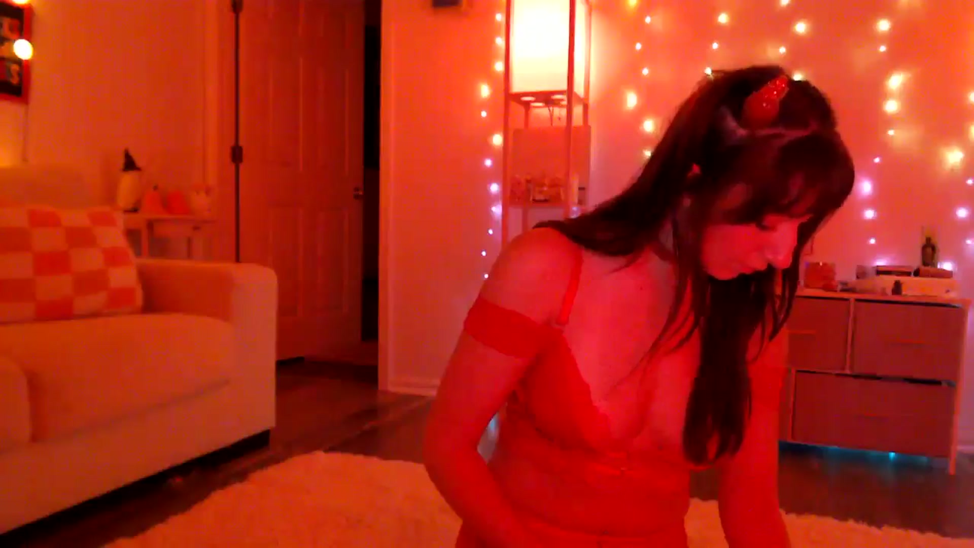 Gallery image thumbnail from AnnaFaux's myfreecams stream on, 10/31/2024, 01:00 image 19 of 20