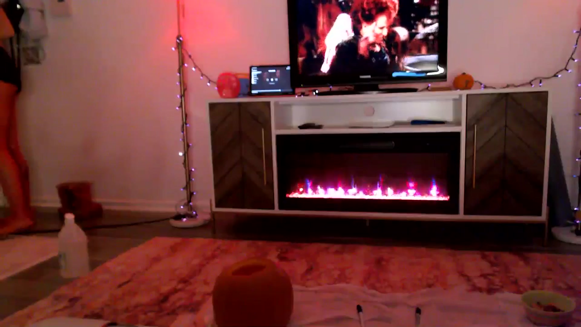 Gallery image thumbnail from AnnaFaux's myfreecams stream on, 10/31/2024, 04:18 image 14 of 20