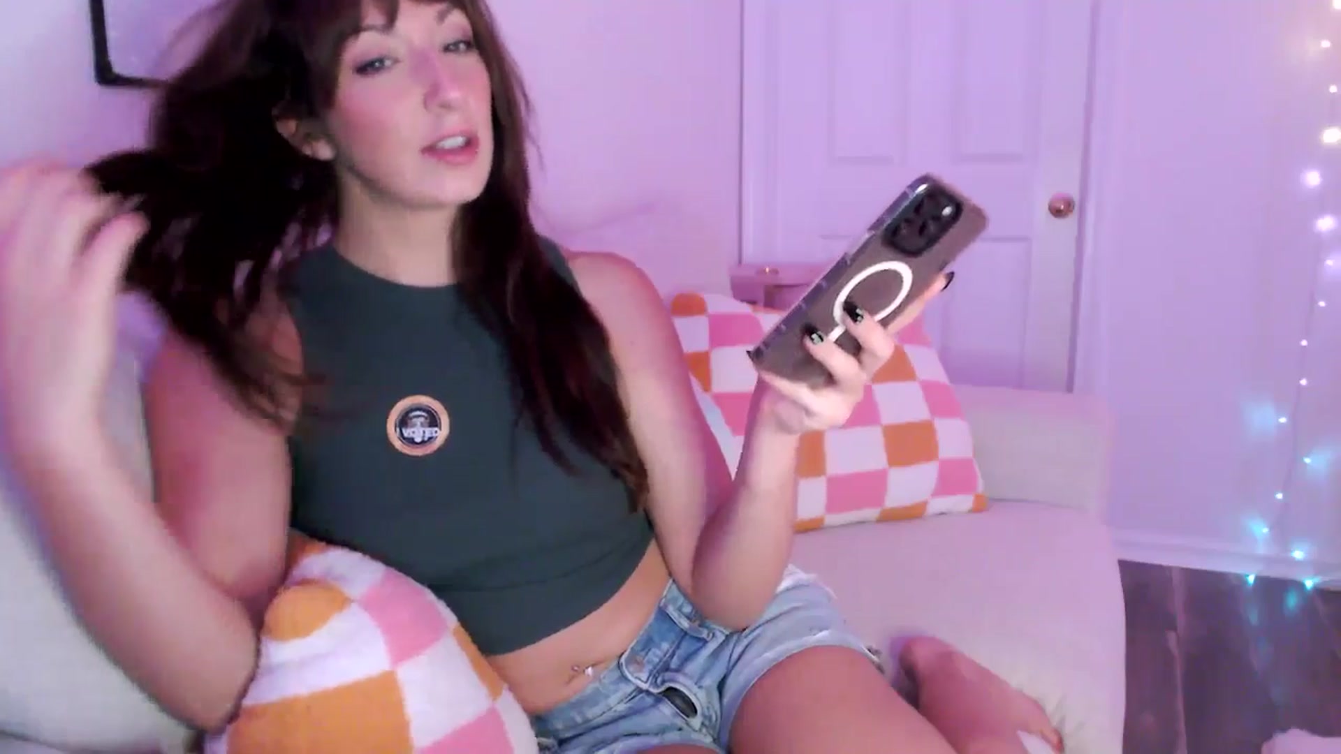 Gallery image thumbnail from AnnaFaux's myfreecams stream on, 11/06/2024, 24:00 image 7 of 20