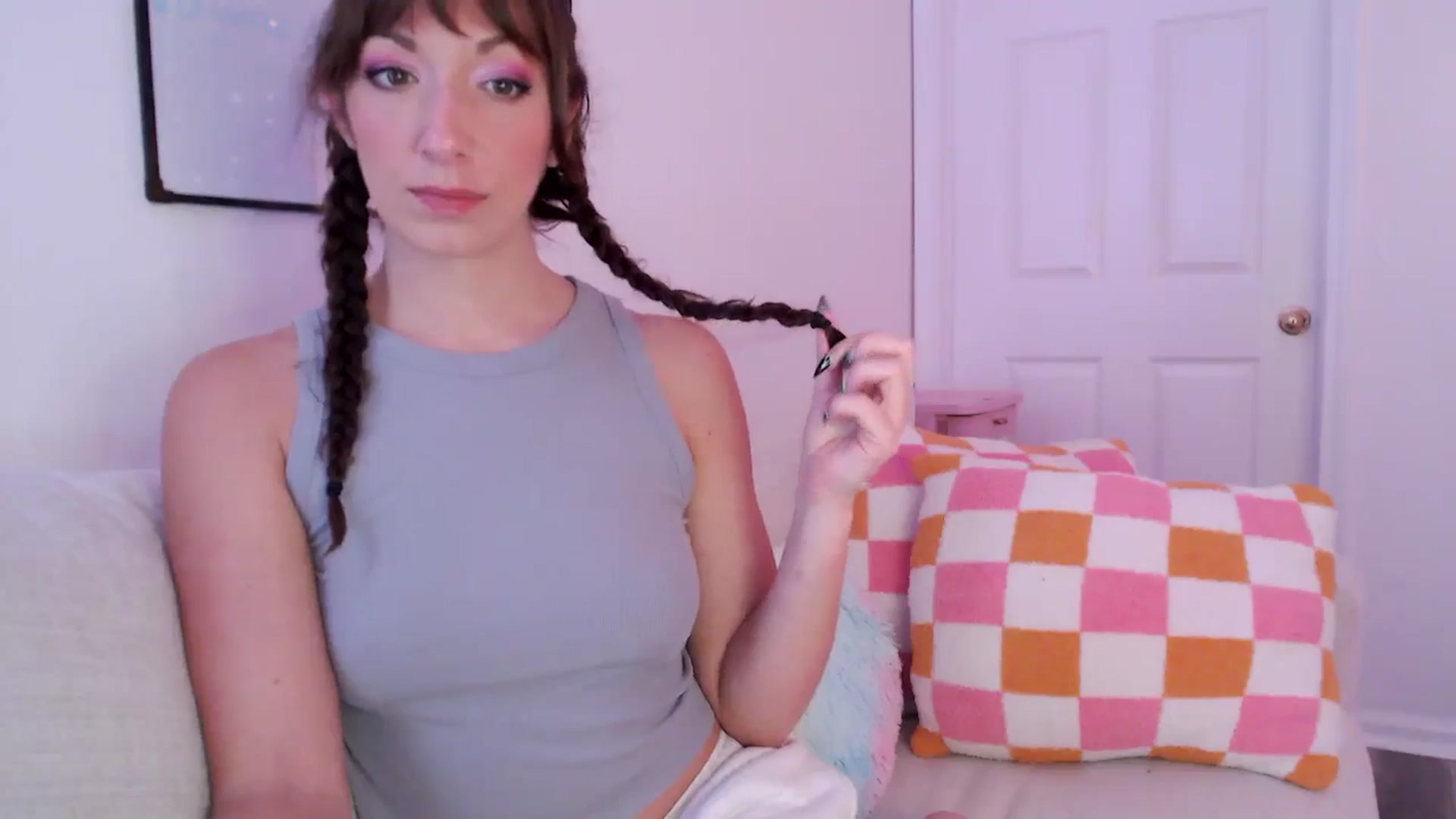 Gallery image thumbnail from AnnaFaux's myfreecams stream on, 11/08/2024, 16:16 image 2 of 20