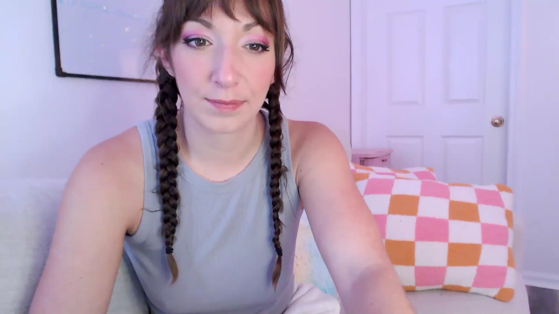 Gallery image thumbnail from AnnaFaux's myfreecams stream on, 11/08/2024, 16:16 image 3 of 20