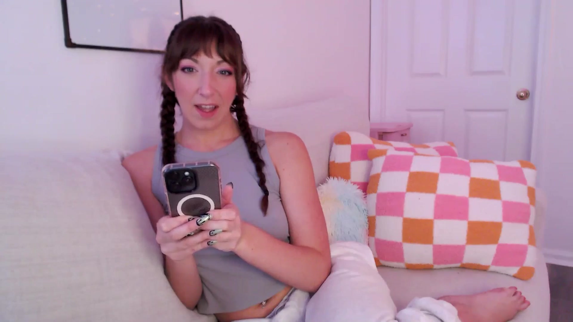 Gallery image thumbnail from AnnaFaux's myfreecams stream on, 11/08/2024, 16:16 image 10 of 20
