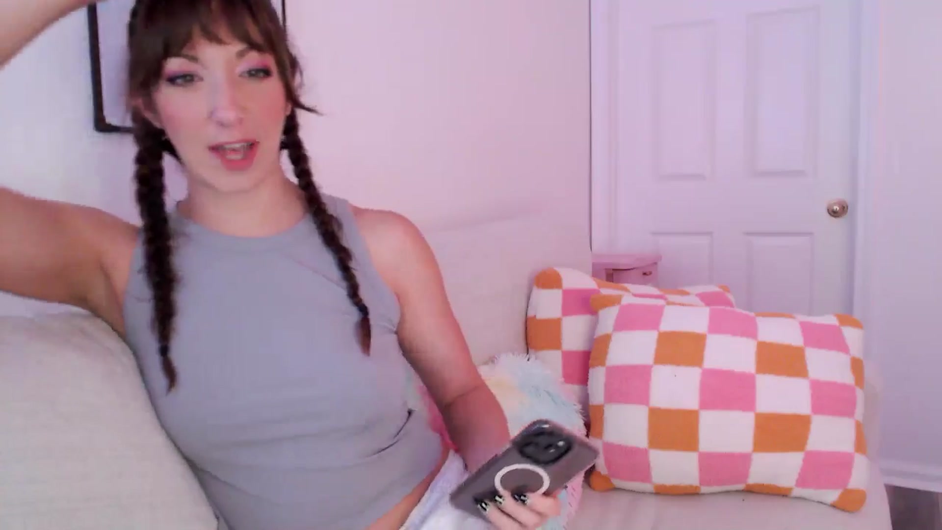 Gallery image thumbnail from AnnaFaux's myfreecams stream on, 11/08/2024, 16:16 image 4 of 20