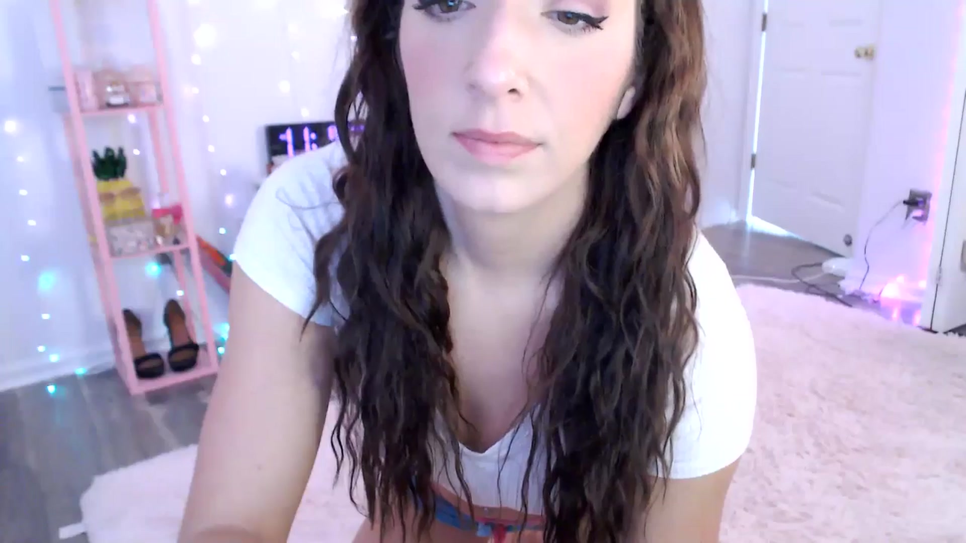 Gallery image thumbnail from AnnaFaux's myfreecams stream on, 11/10/2024, 16:52 image 2 of 20