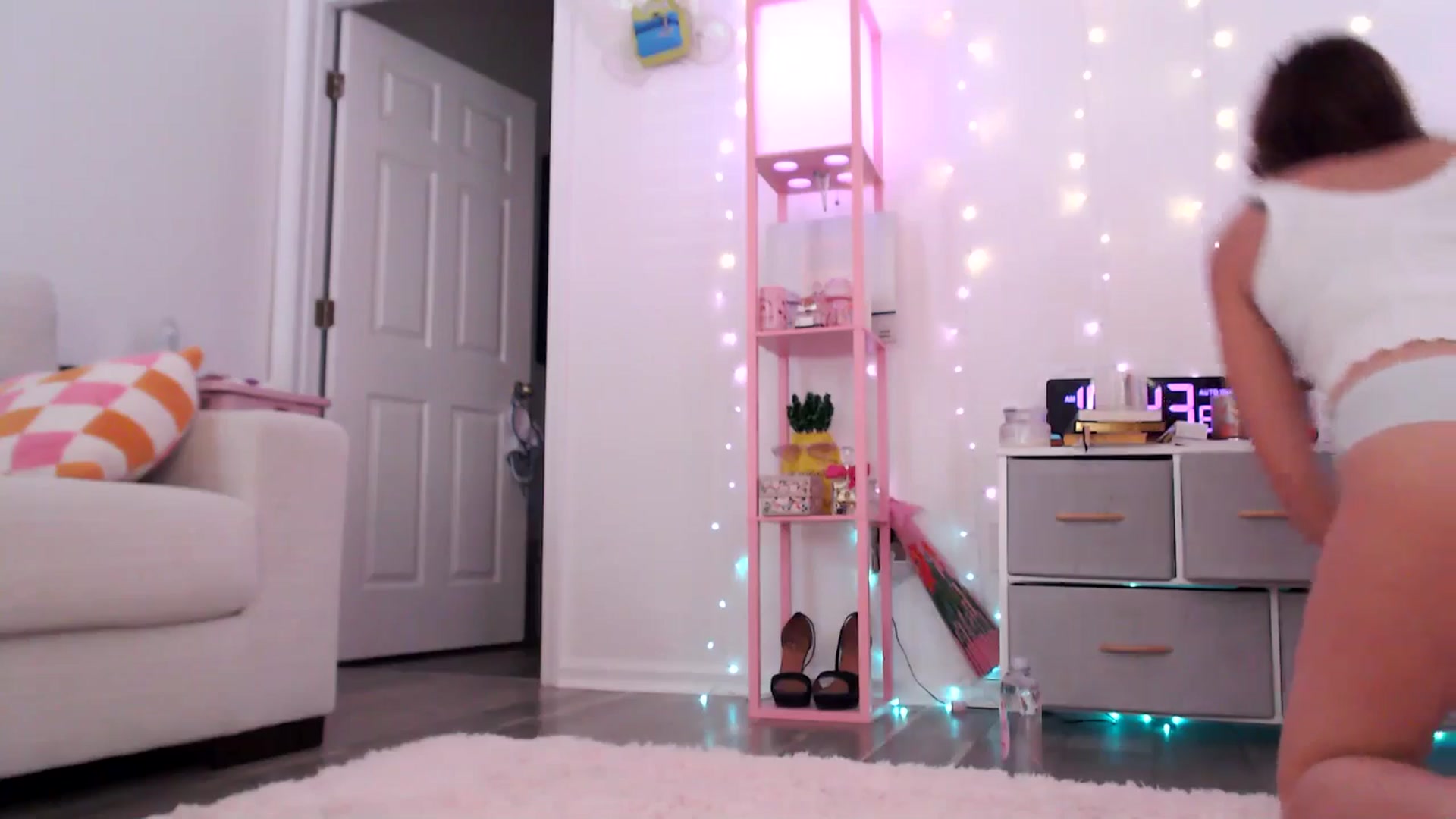 Gallery image thumbnail from AnnaFaux's myfreecams stream on, 11/15/2024, 15:56 image 9 of 20