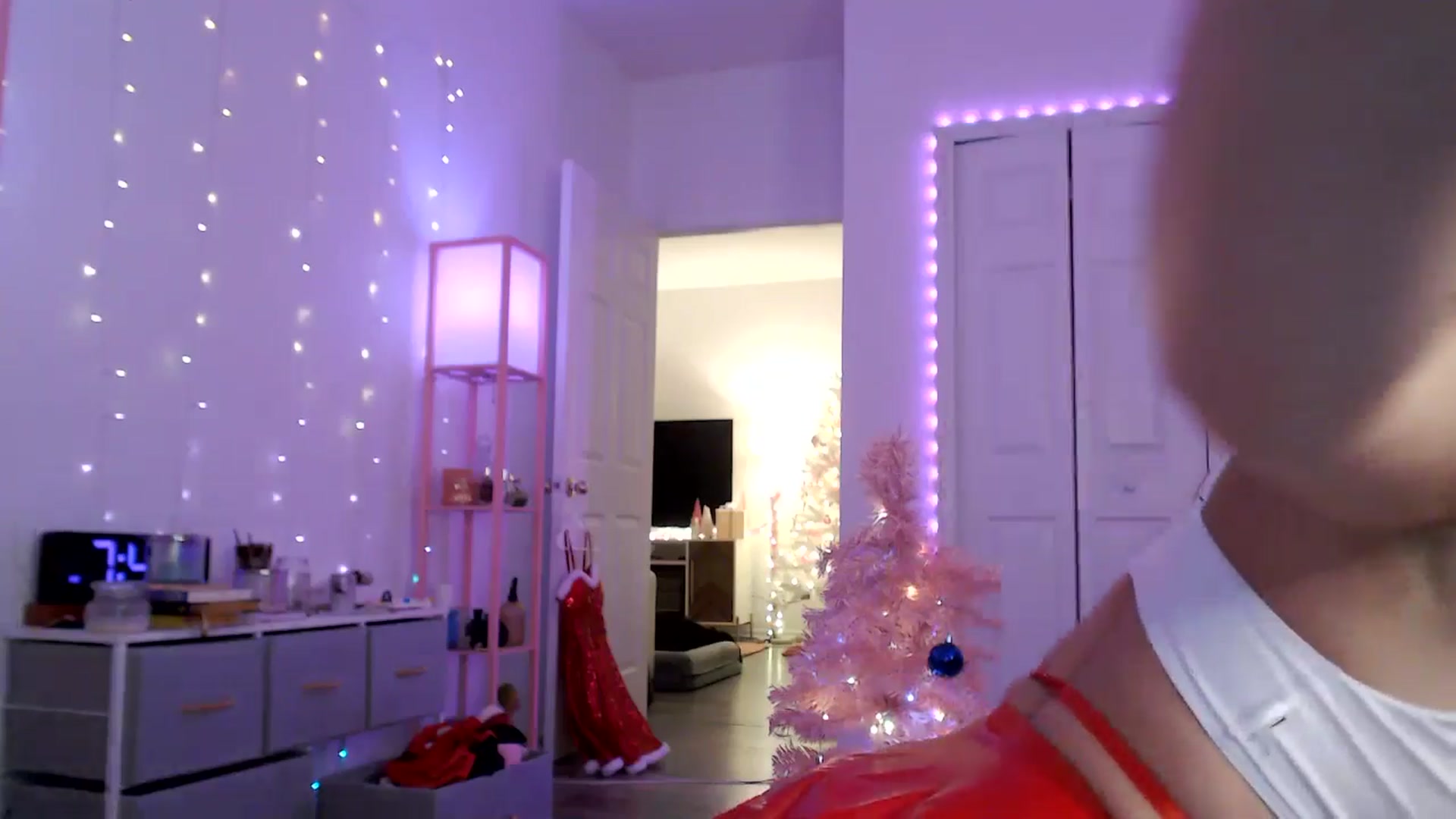 Gallery image thumbnail from AnnaFaux's myfreecams stream on, 12/04/2024, 01:57 image 5 of 20