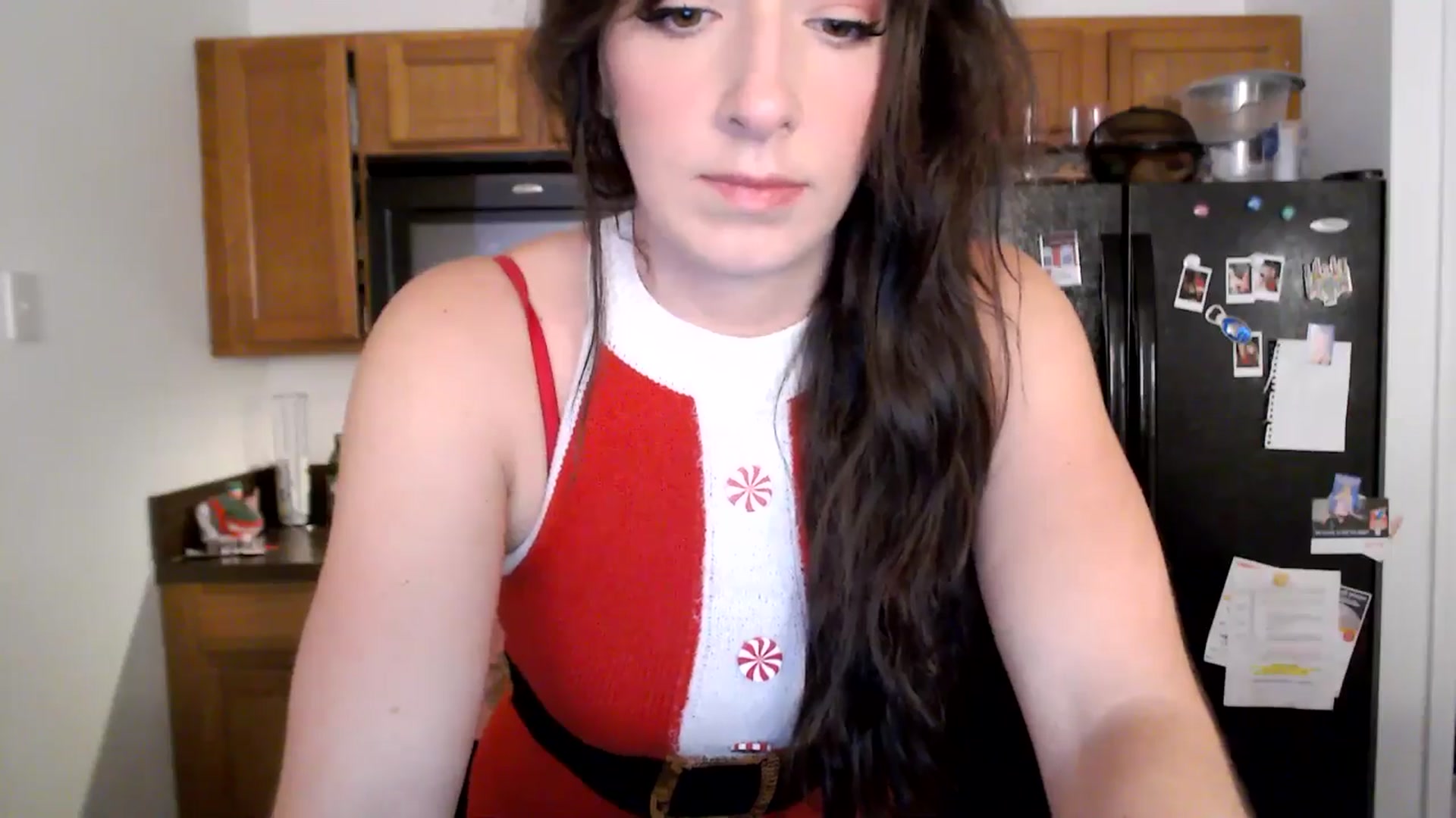 Gallery image thumbnail from AnnaFaux's myfreecams stream on, 12/24/2024, 24:00 image 12 of 20