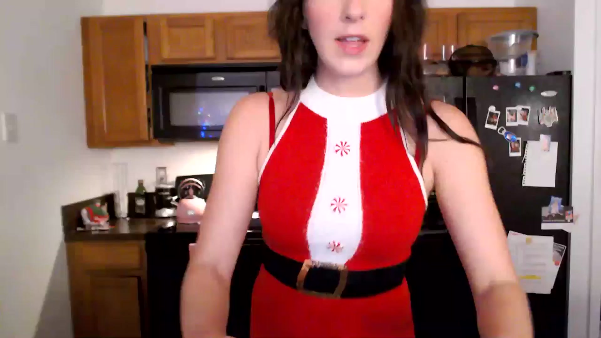 Gallery image thumbnail from AnnaFaux's myfreecams stream on, 12/24/2024, 24:00 image 10 of 20