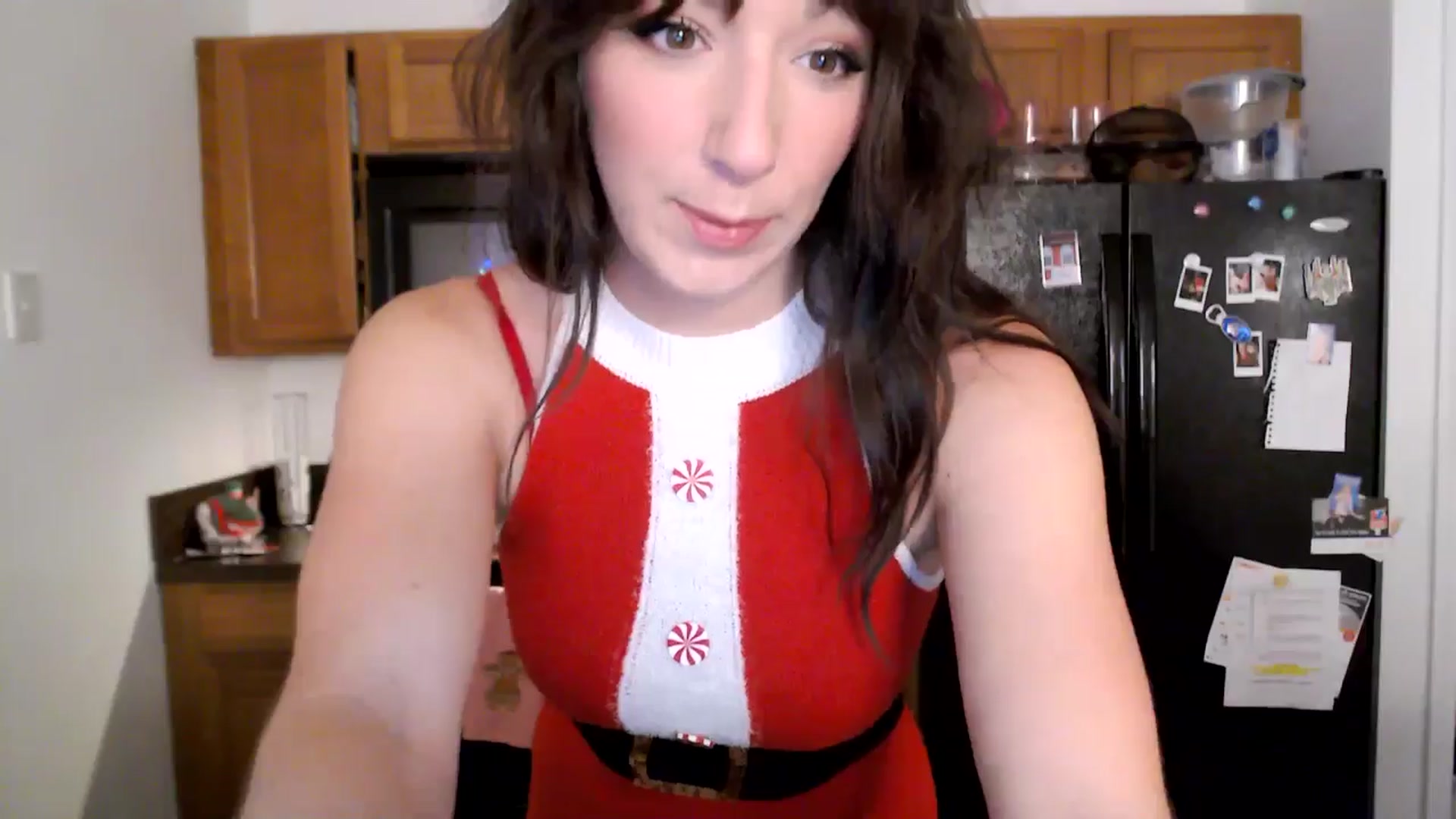 Gallery image thumbnail from AnnaFaux's myfreecams stream on, 12/24/2024, 24:00 image 11 of 20