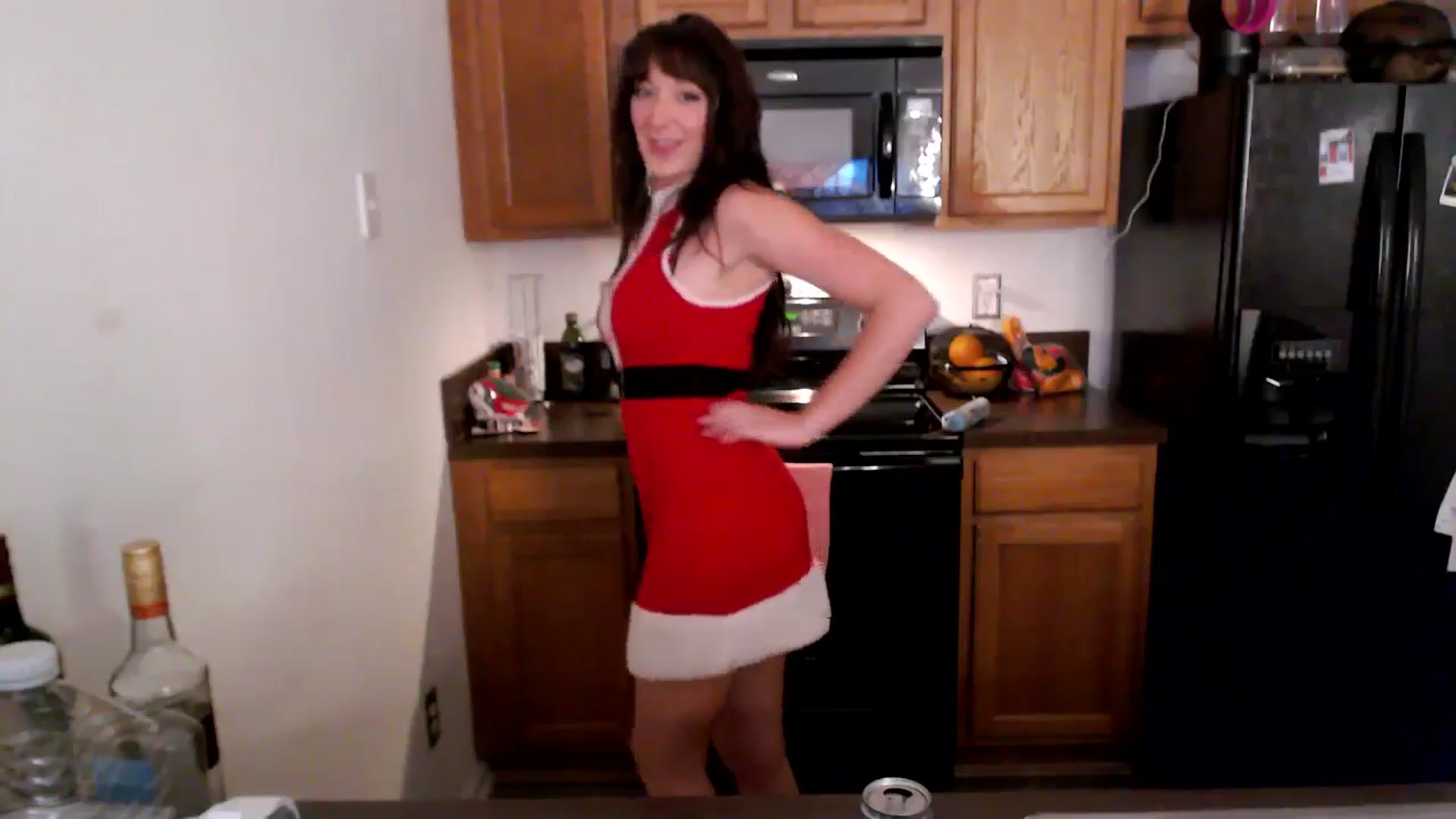 Gallery image thumbnail from AnnaFaux's myfreecams stream on, 12/24/2024, 24:36 image 2 of 20