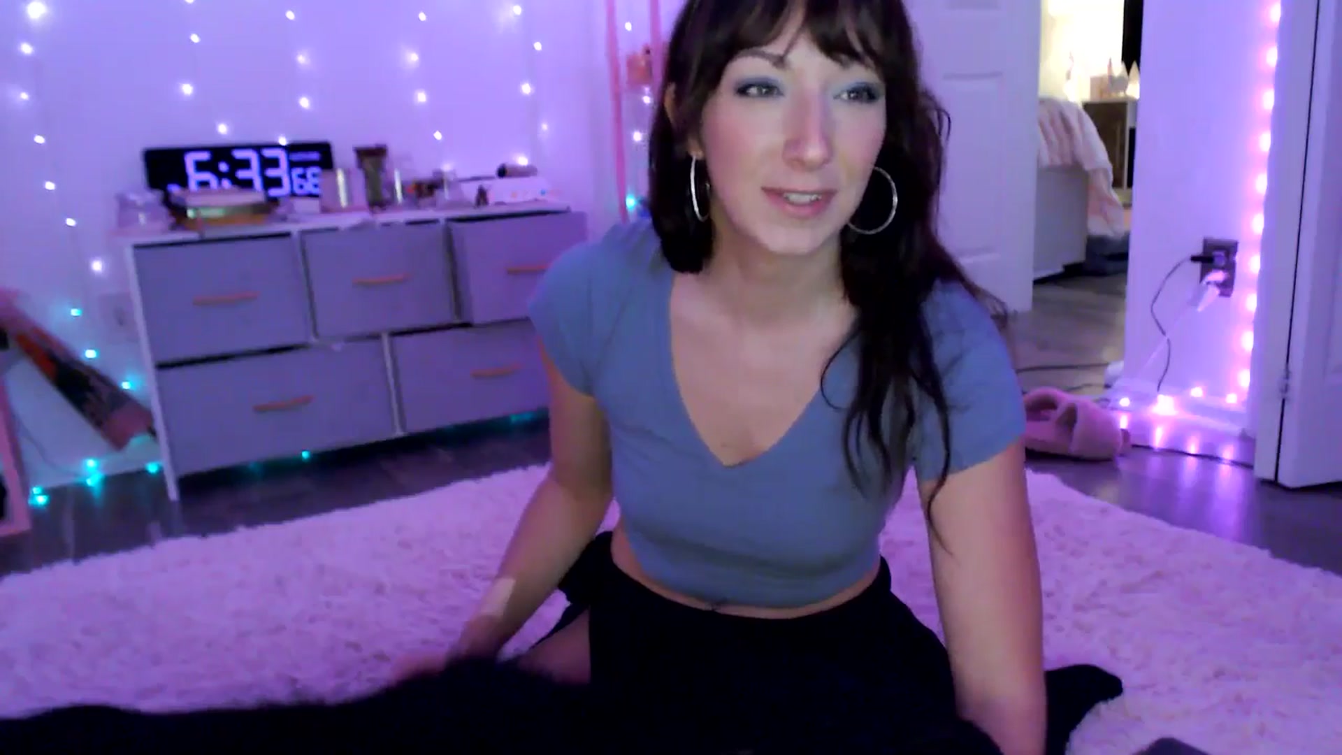 Gallery image thumbnail from AnnaFaux's myfreecams stream on, 12/31/2024, 23:55 image 3 of 20