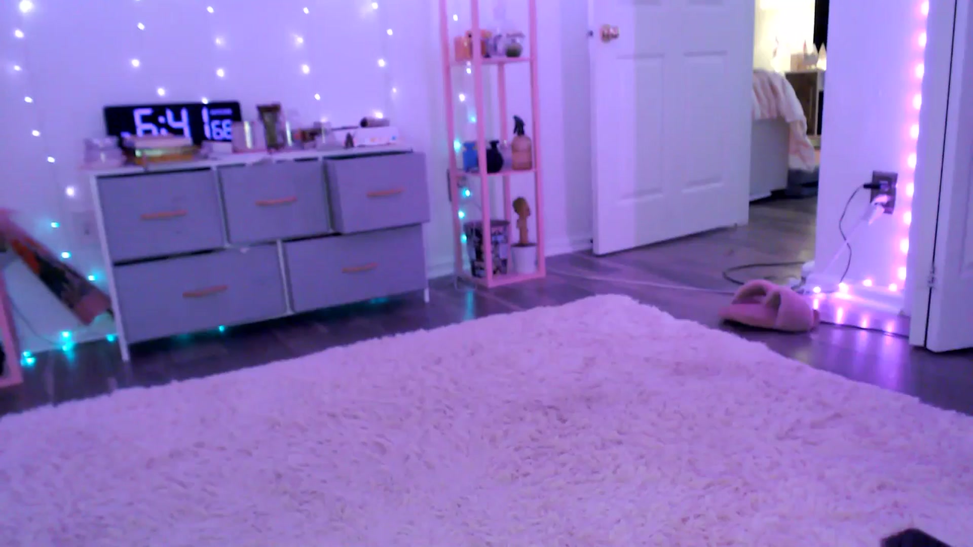 Gallery image thumbnail from AnnaFaux's myfreecams stream on, 12/31/2024, 23:55 image 10 of 20
