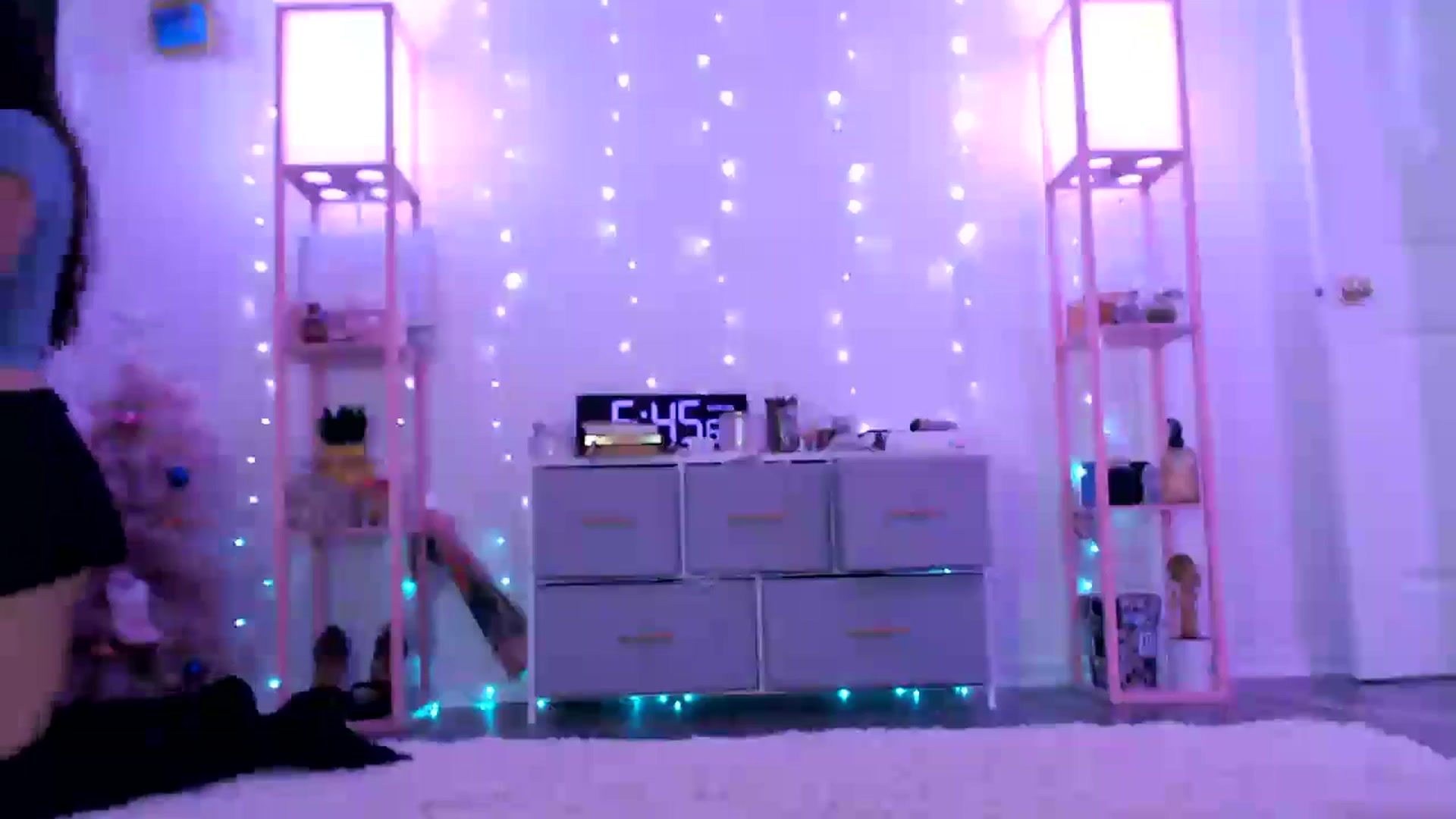 Gallery image thumbnail from AnnaFaux's myfreecams stream on, 12/31/2024, 23:55 image 14 of 20